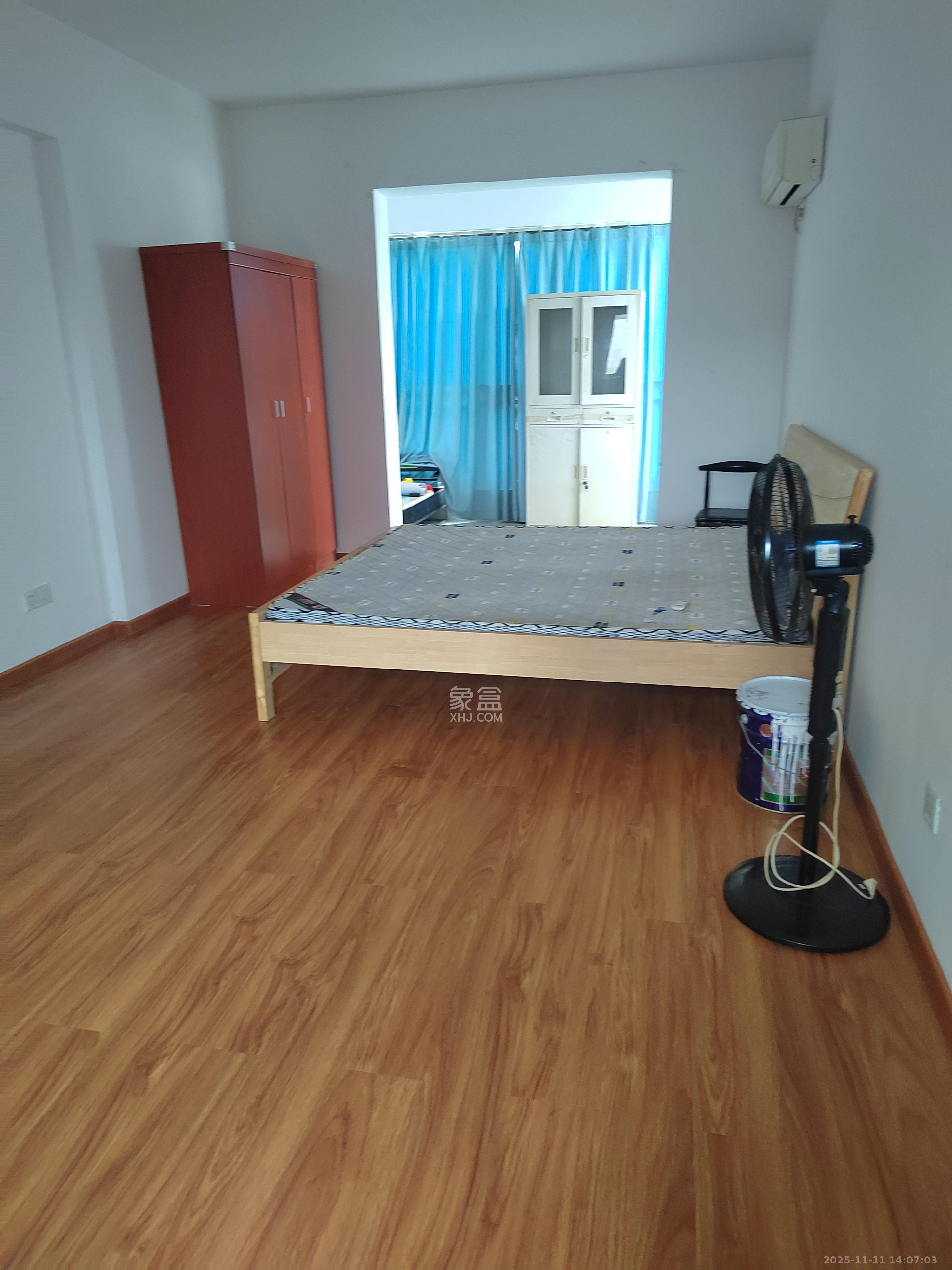 湘域熙岸  3室1厅2卫    3000.0元/月