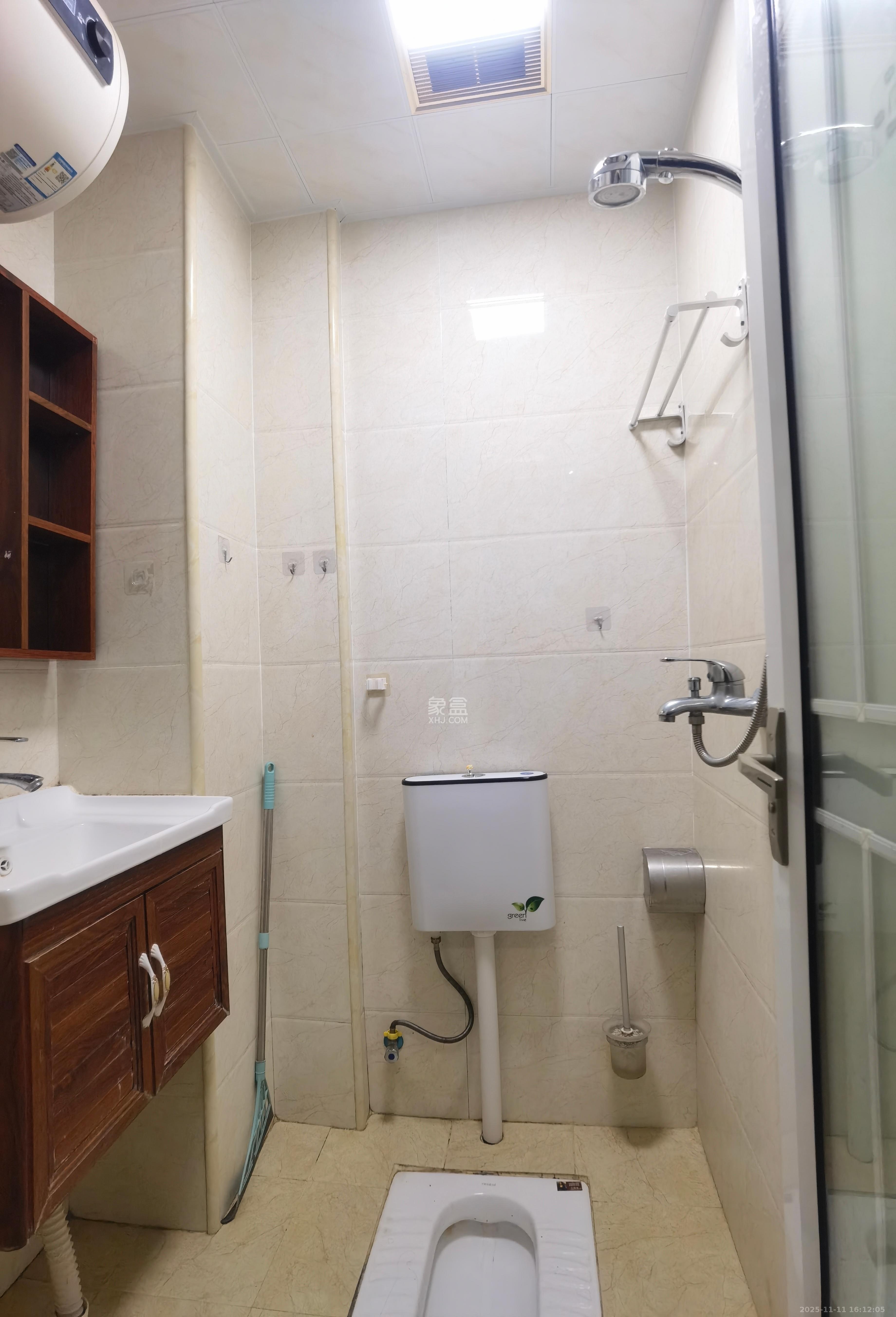 明大佳园  1室1厅1卫    1600.0元/月室内图