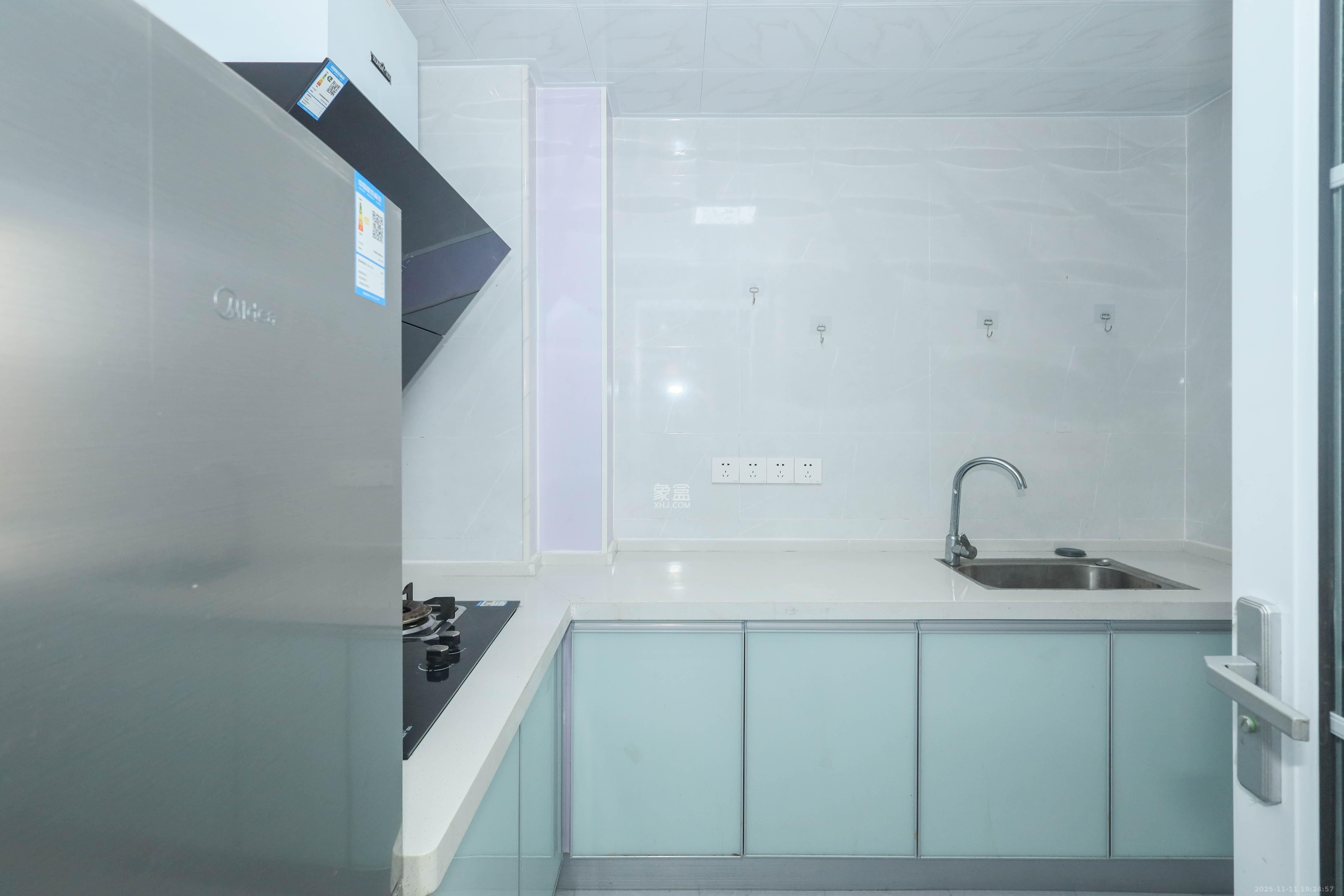 中国铁建梅溪青秀三期  4室2厅2卫    175.0万厨房