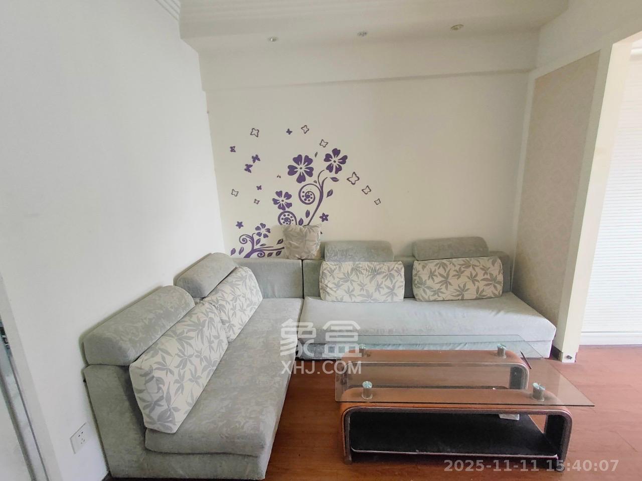 西子一间  1室0厅1卫    1600.0元/月