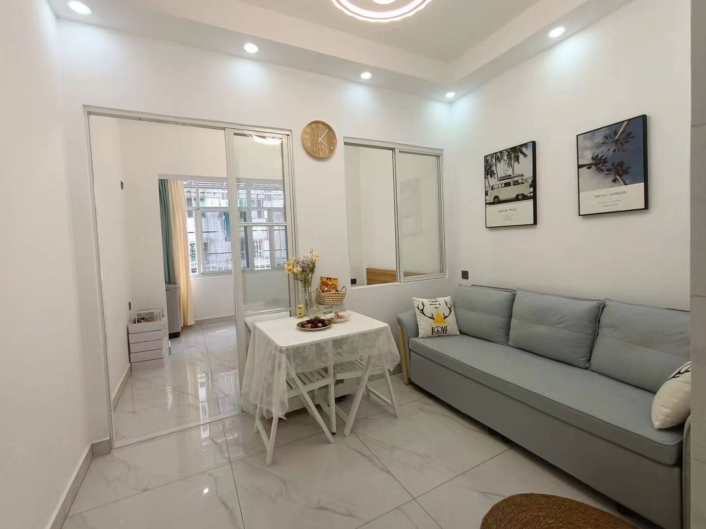 杭州大厦  1室1厅1卫    1600.0元/月室内图