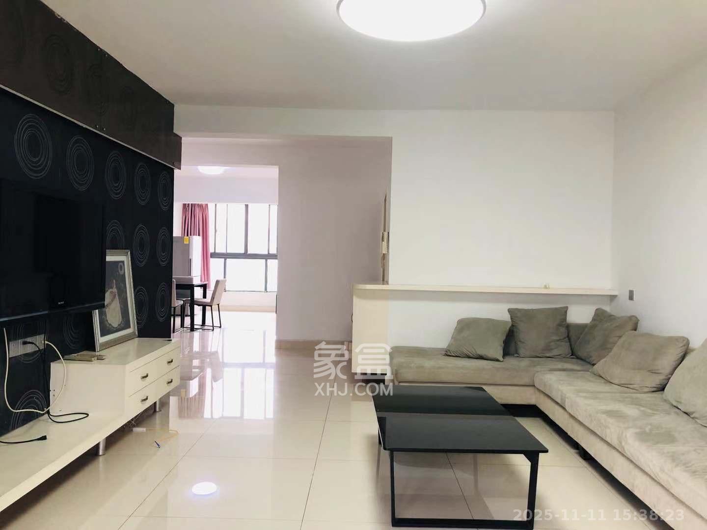 西子花苑  1室2厅1卫    2300.0元/月室内图