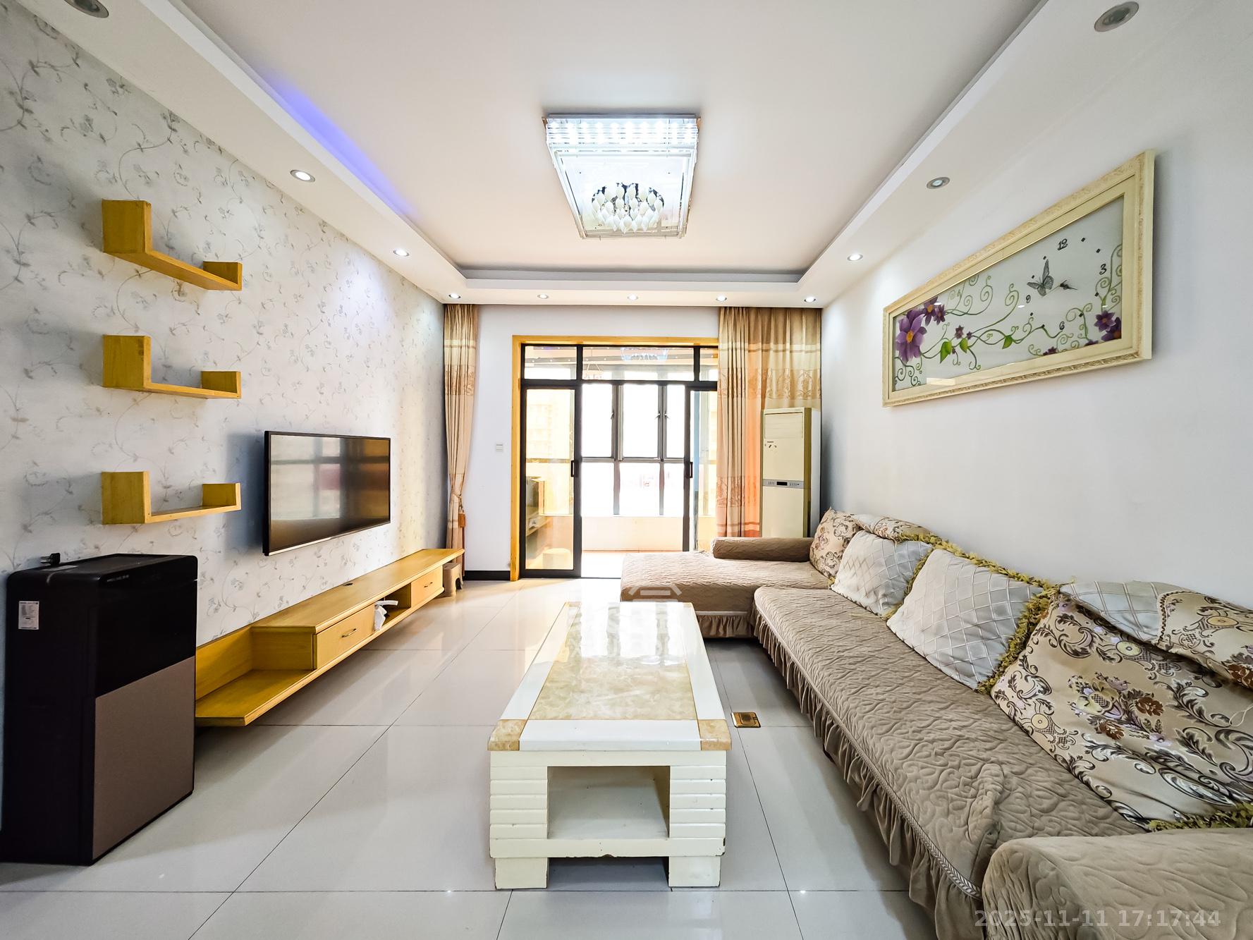 双湾国际（湘江御景花园）  3室1厅1卫    73.8万