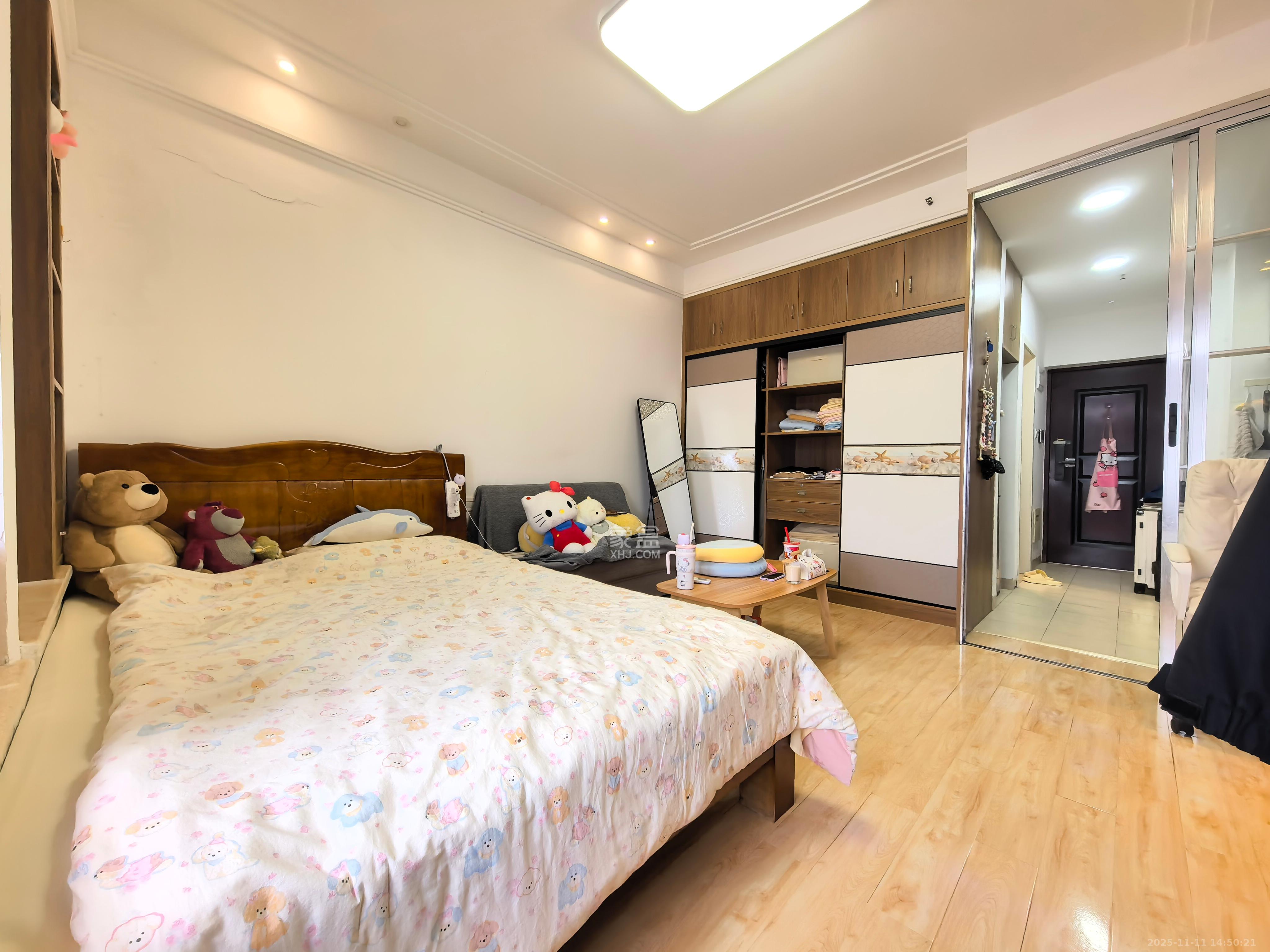 江山帝景哈佛  1室1厅1卫    1300.0元/月