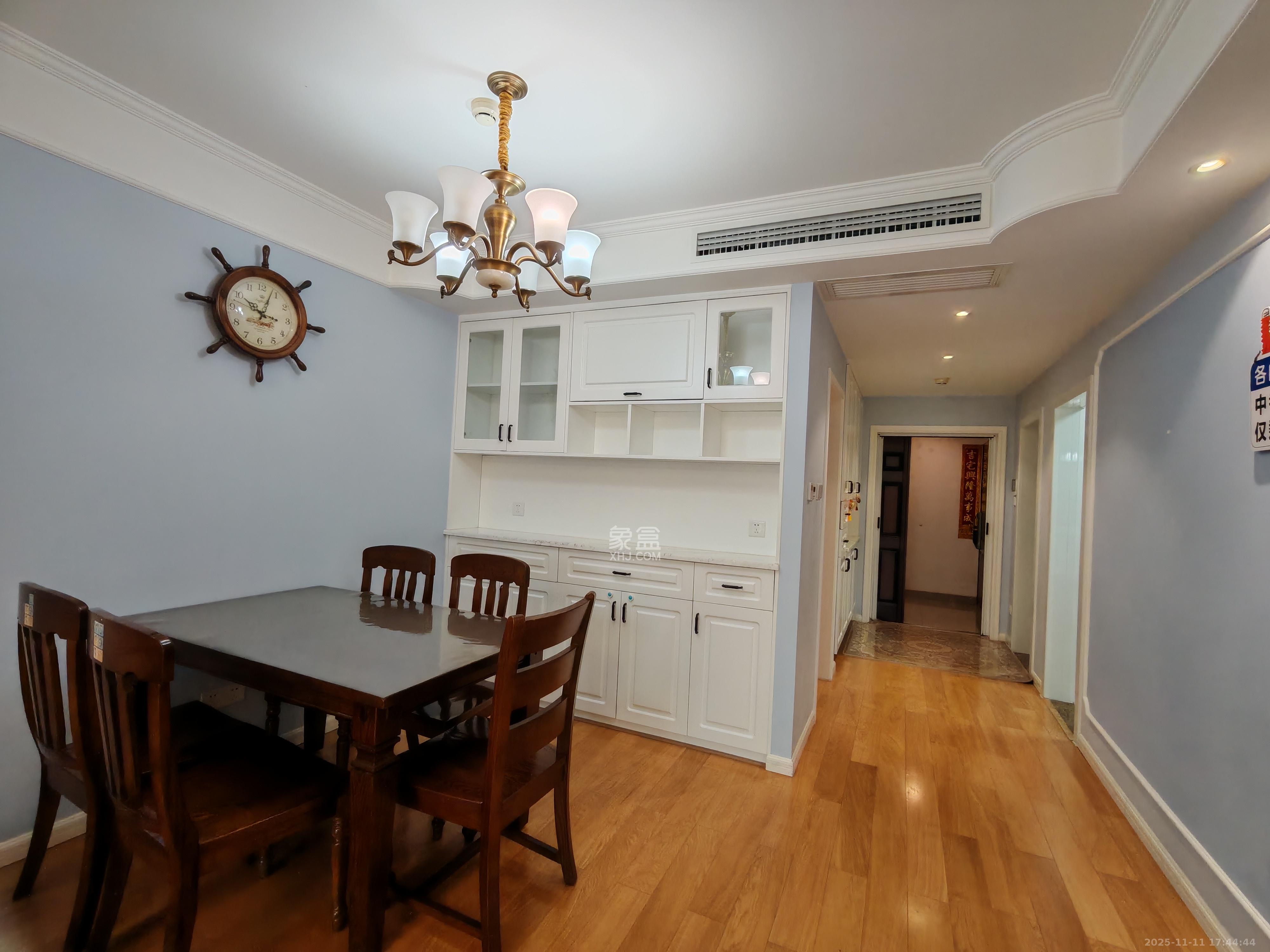 北辰三角洲E4区  3室2厅1卫    3800.0元/月室内图