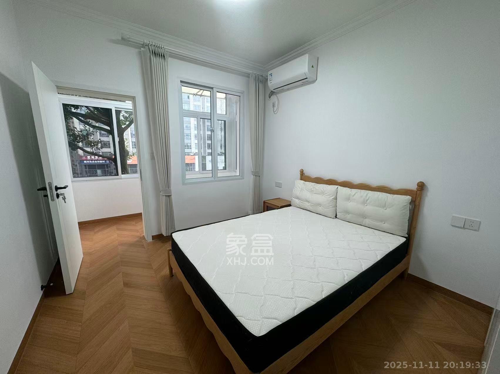 安塑宿舍  1室1厅1卫    2100.0元/月室内图