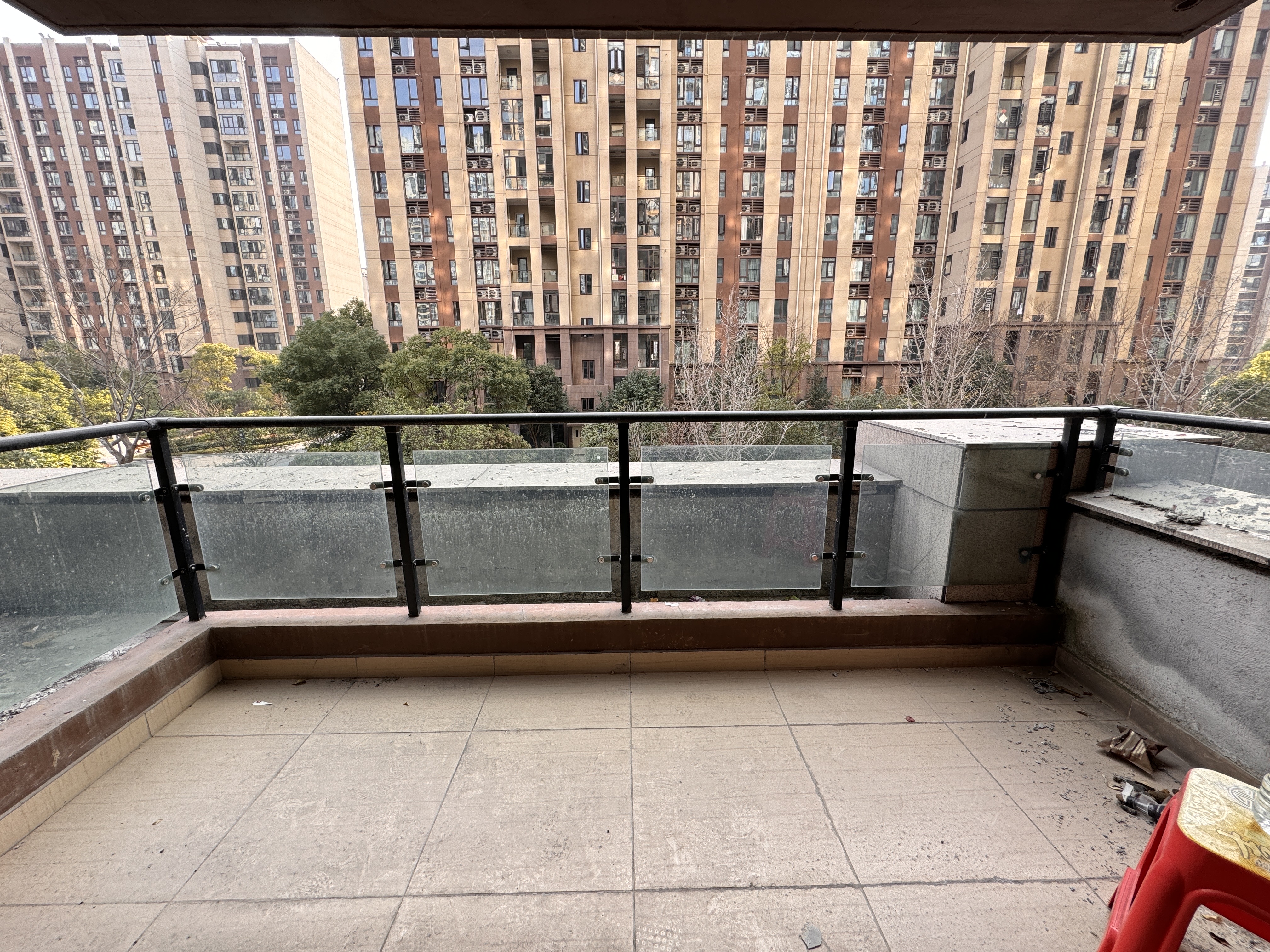 华耀碧桂园十里江湾誉峯  3室2厅2卫    65.0万