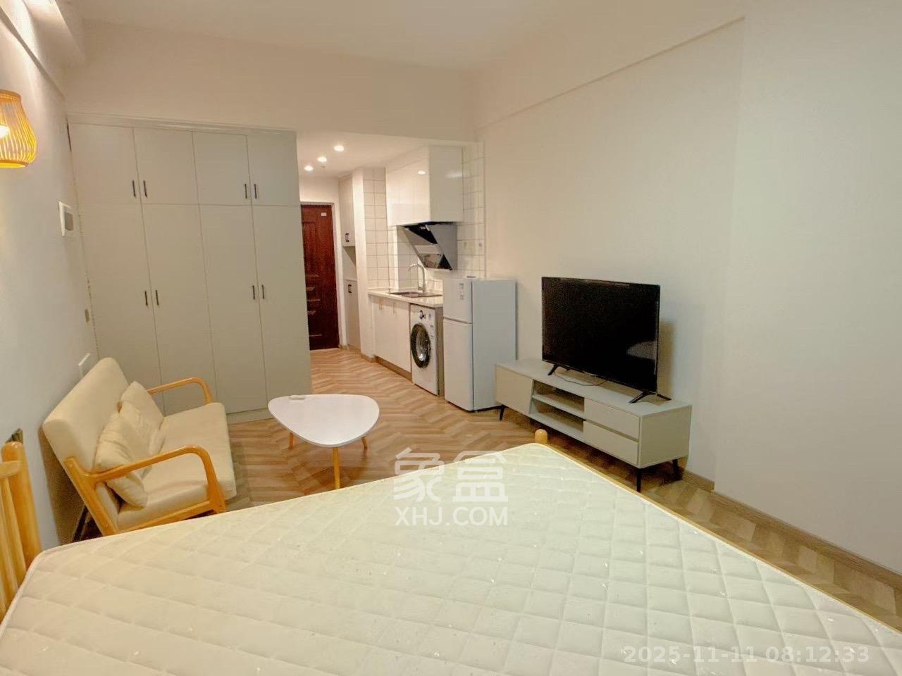 万润时光里 1室1厅1卫 1800.0元/月 万润时光里 1室1厅1卫 1800.0元/月室内图