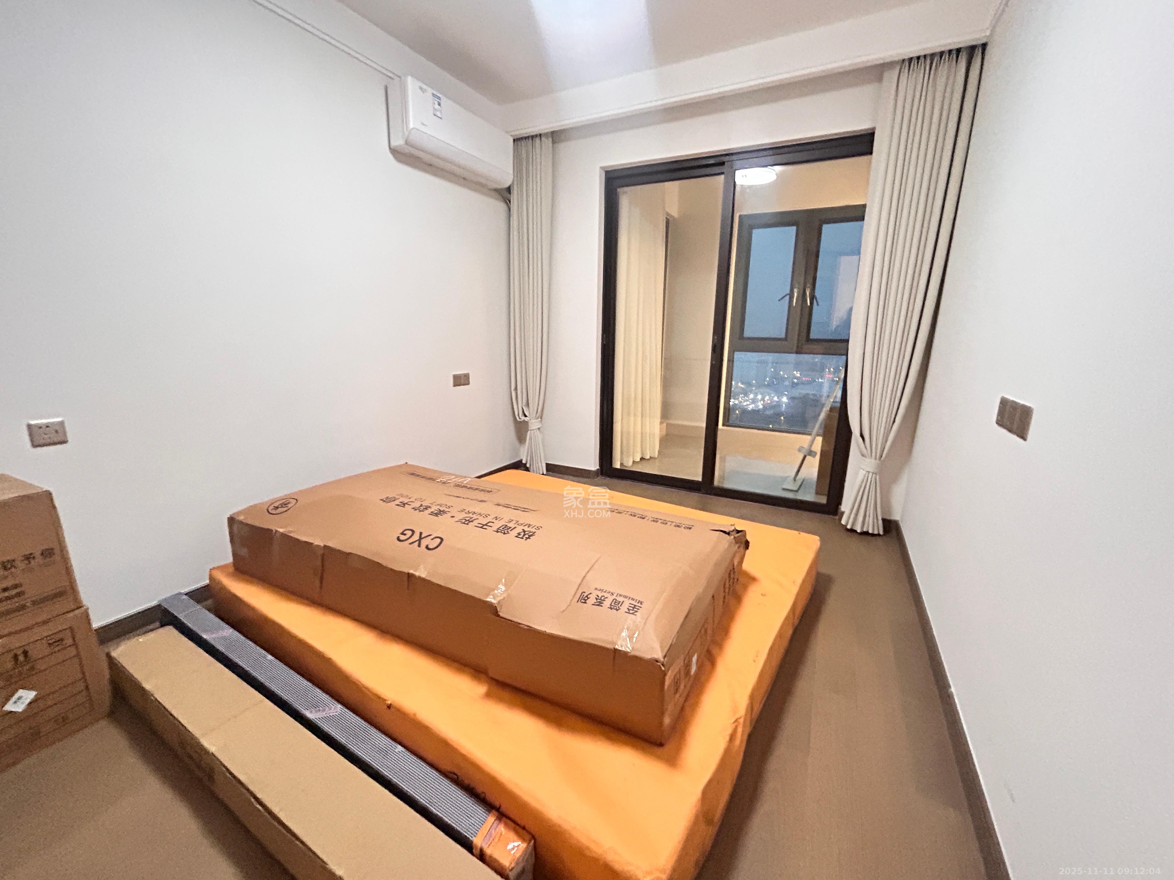 龙湖日盛奕境  3室2厅2卫    2600.0元/月室内图