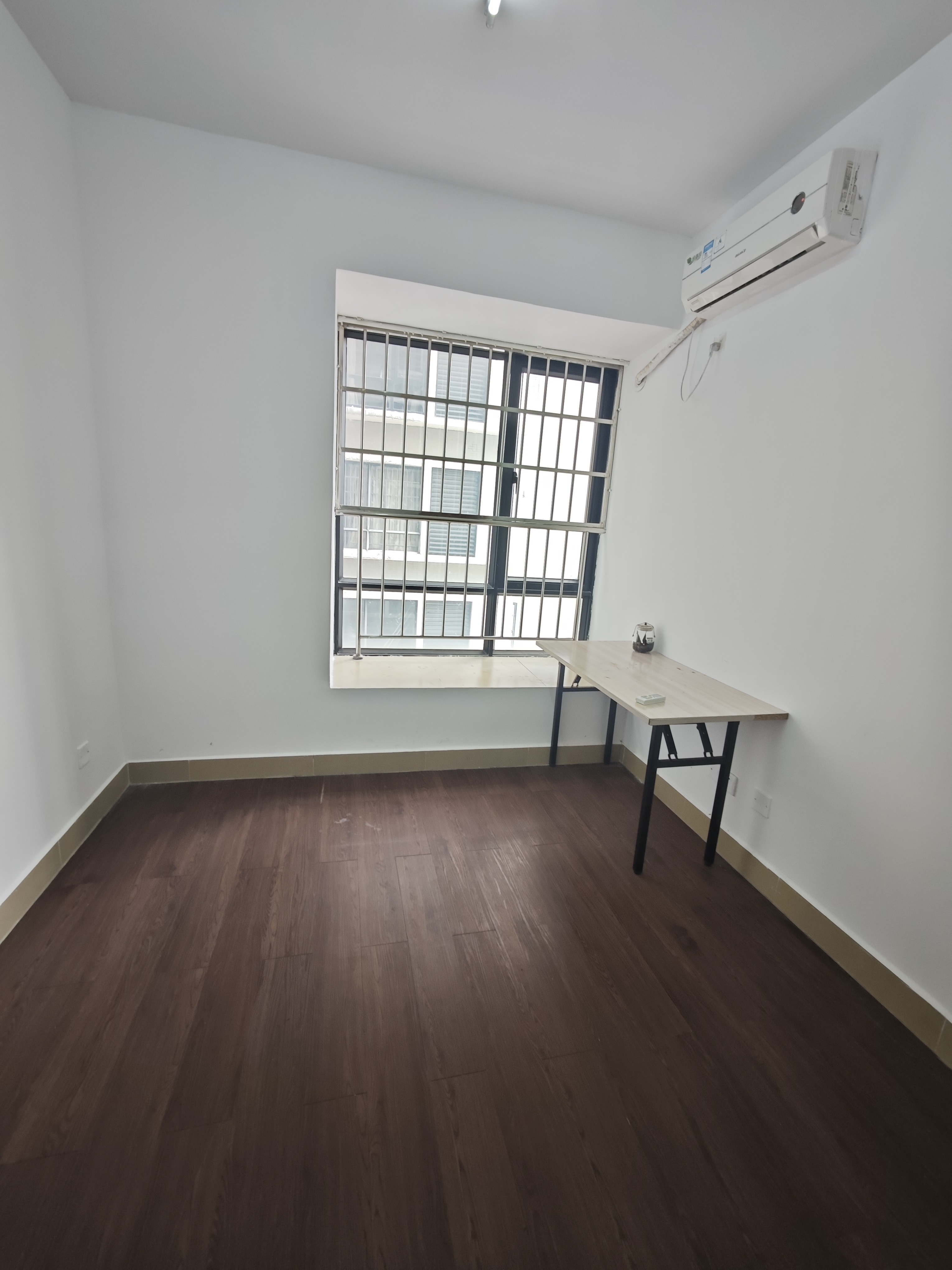 玉沙广场(京华城) 2室2厅1卫 2100.0元/月 玉沙广场(京华城) 2室2厅1卫 2100.0元/月室内图