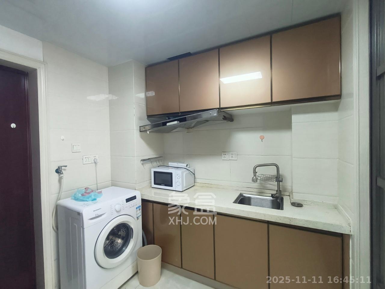 和庄  1室1厅1卫    1600.0元/月室内图