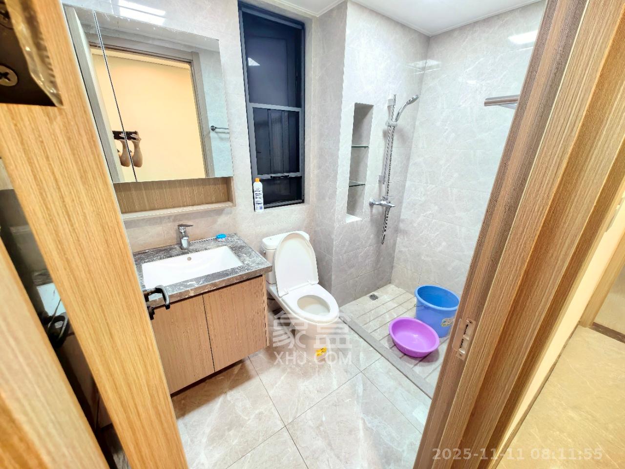 中海麓山境北区 3室2厅2卫 2800.0元/月 中海麓山境北区 3室2厅2卫 2800.0元/月室内图