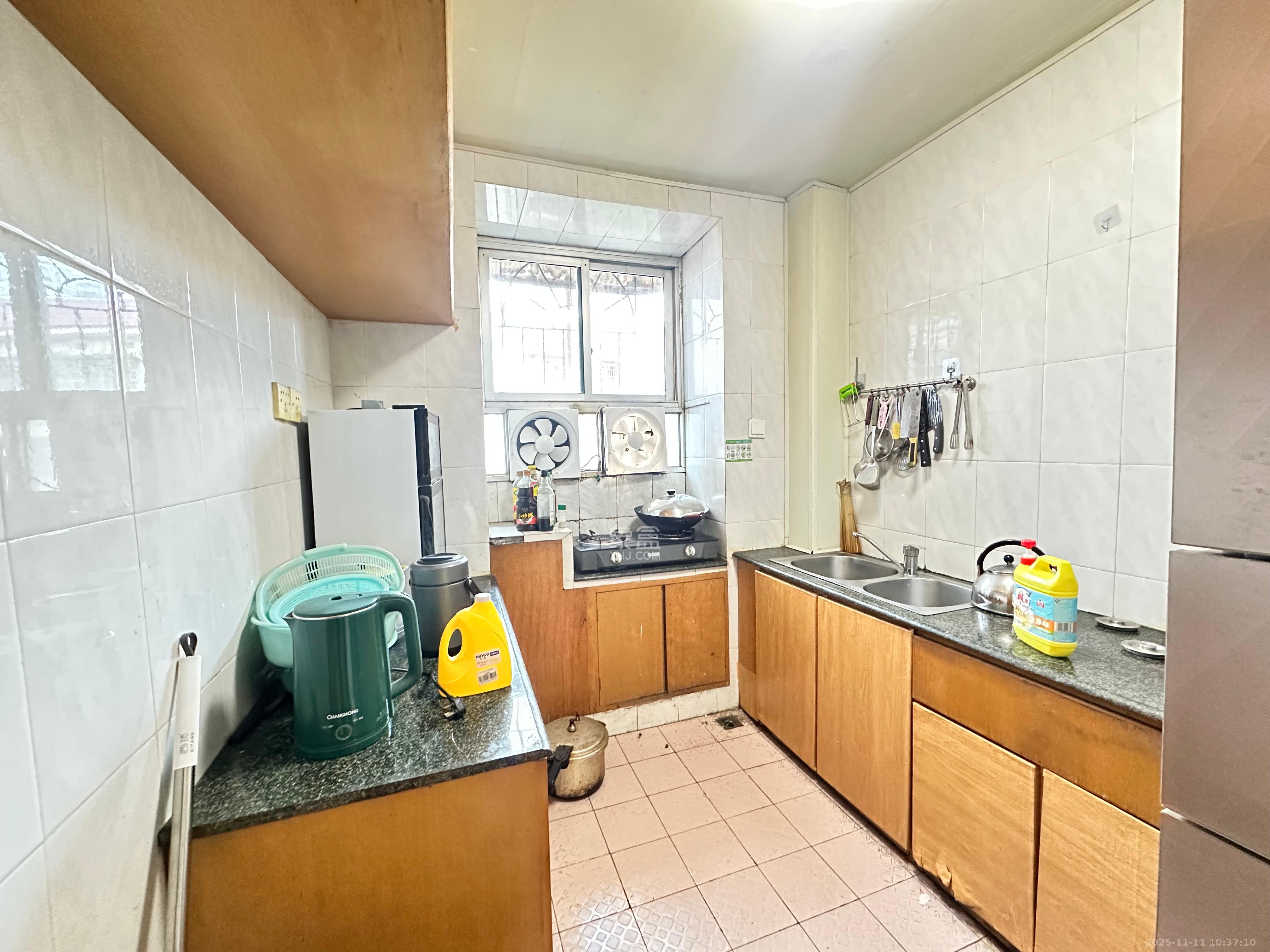 彭家井散盘  3室2厅1卫    1800.0元/月室内图