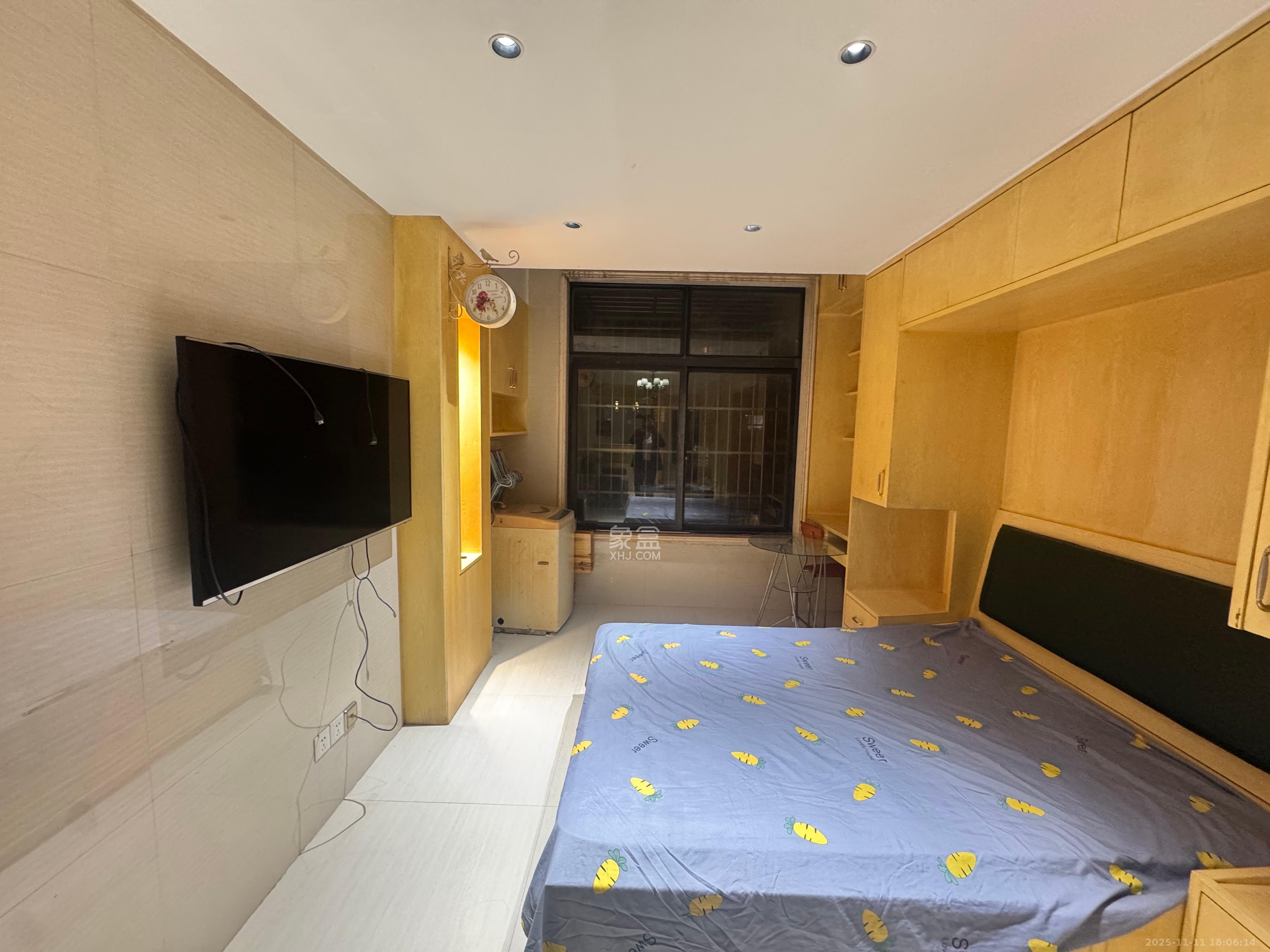 红树湾  1室1厅1卫    1300.0元/月室内图