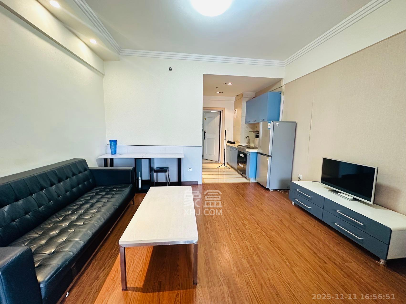 西子一间  1室1厅1卫    1700.0元/月室内图