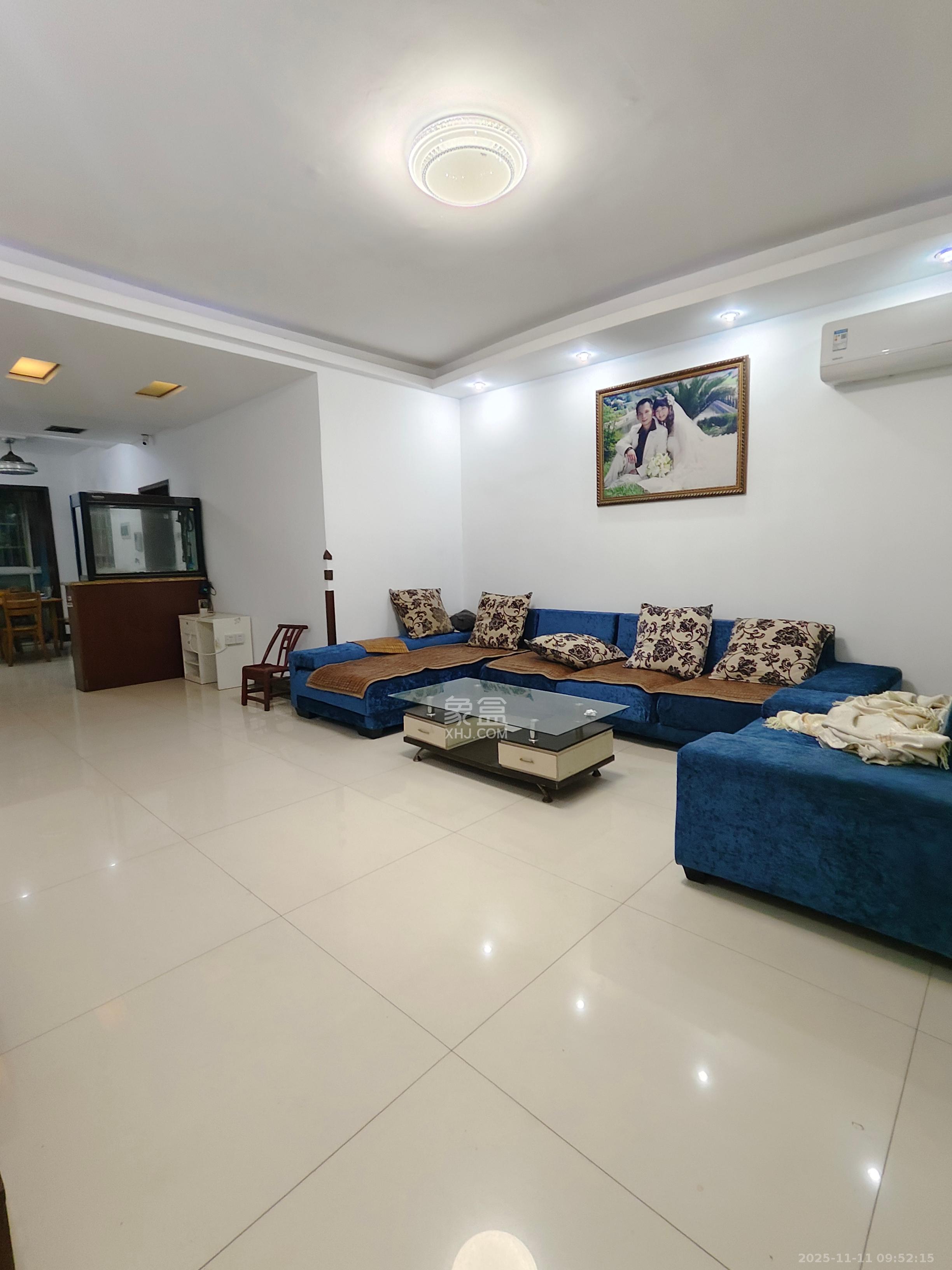 圣力华苑  3室2厅2卫    1800.0元/月室内图