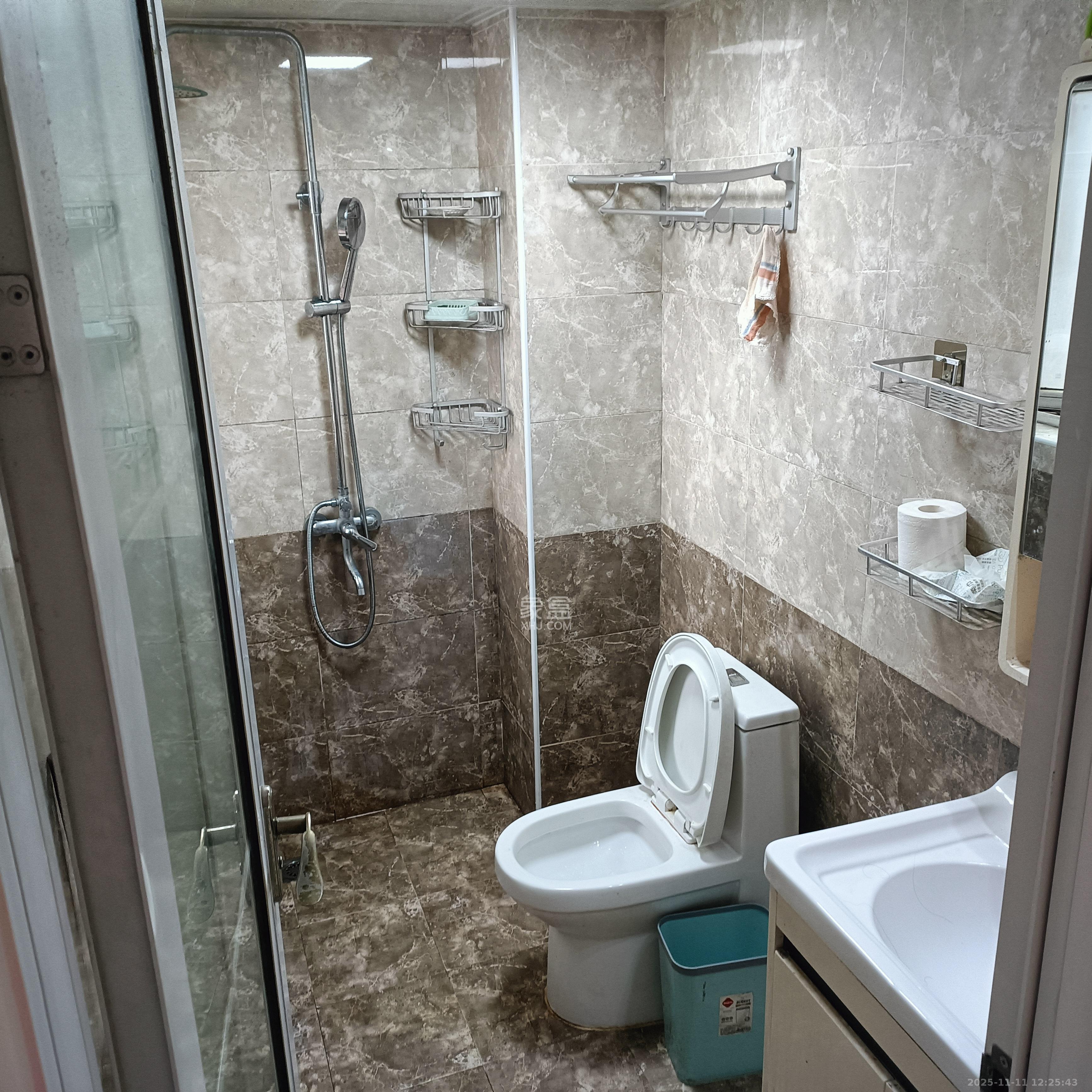 鑫科明珠  2室2厅1卫    2100.0元/月室内图