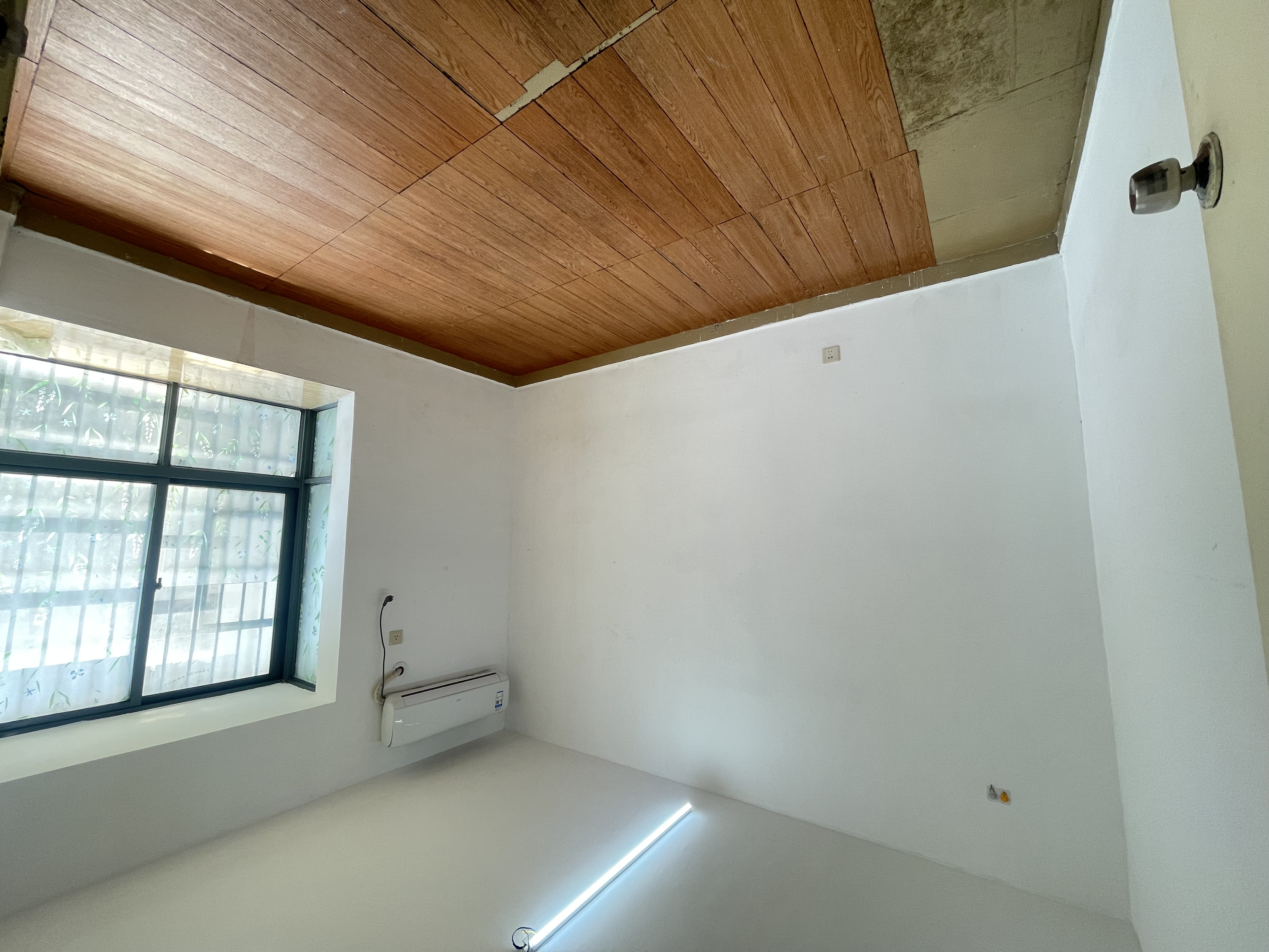 金海广场 3室2厅2卫 2800.0元/月 金海广场 3室2厅2卫 2800.0元/月室内图