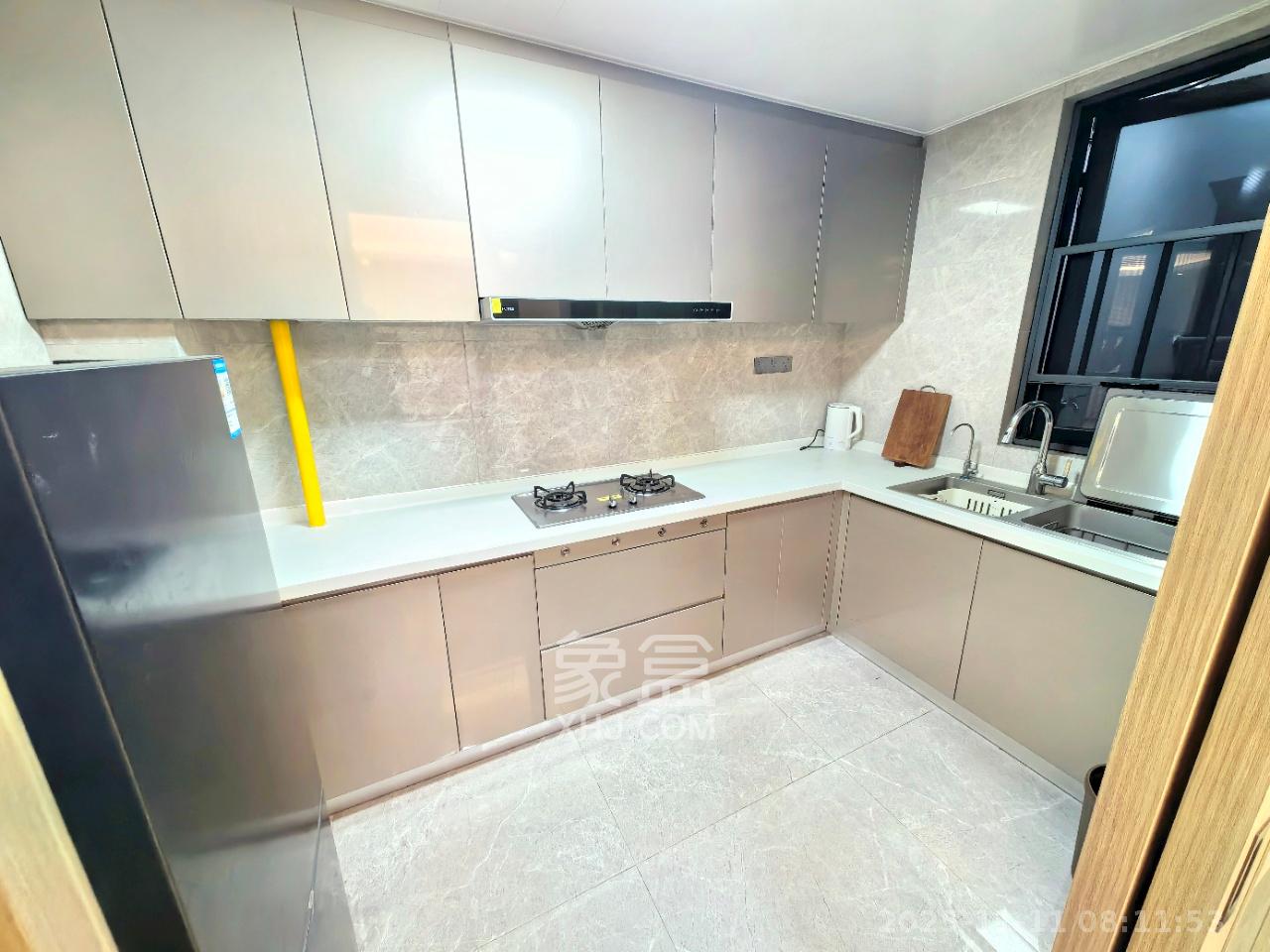 中海麓山境北区 3室2厅2卫 2800.0元/月 中海麓山境北区 3室2厅2卫 2800.0元/月室内图