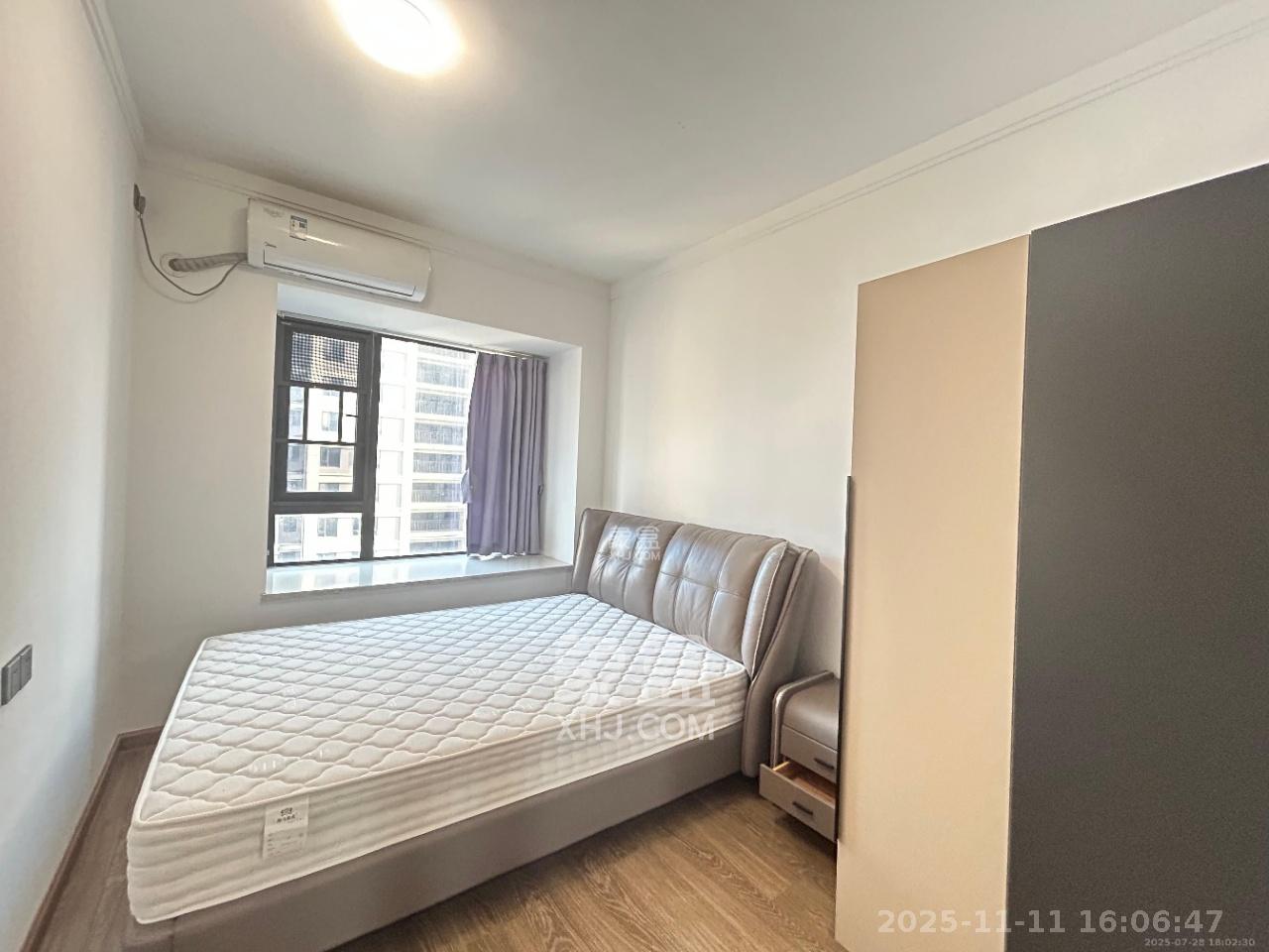 招商华发依云曦城  4室2厅2卫    2700.0元/月室内图