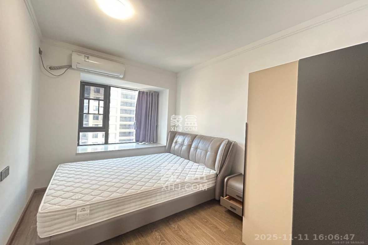 招商华发依云曦城 4室2厅2卫 2700.0元/月 招商华发依云曦城 4室2厅2卫 2700.0元/月室内图