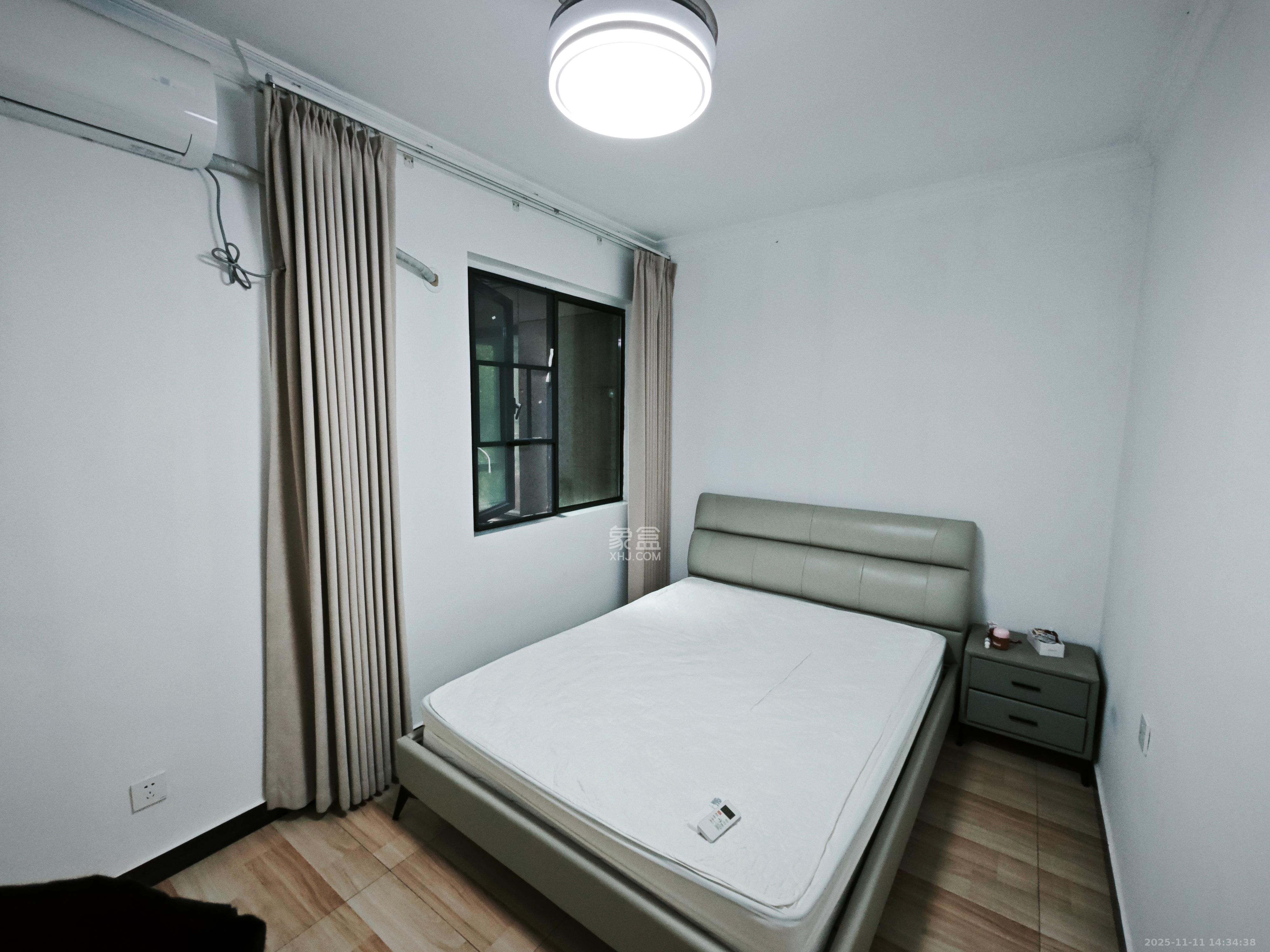 长房云时代  3室2厅1卫    1900.0元/月室内图