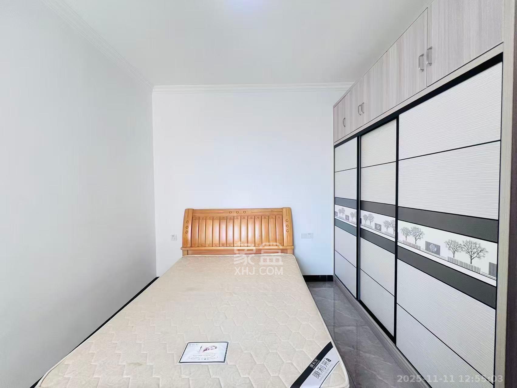 洋湖景园 2室2厅1卫 2100.0元/月 洋湖景园 2室2厅1卫 2100.0元/月室内图