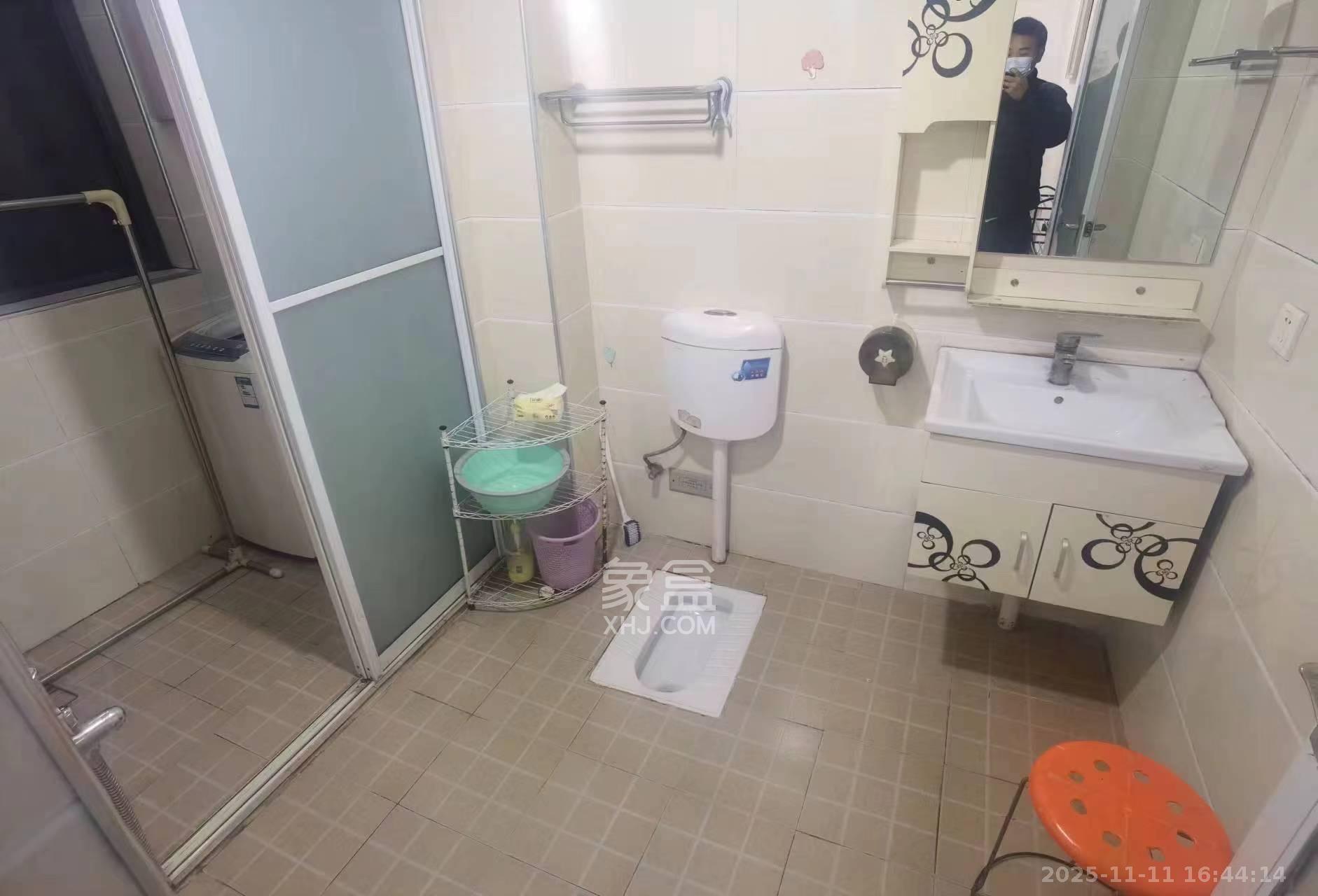 枫林家园  1室1厅1卫    1600.0元/月室内图