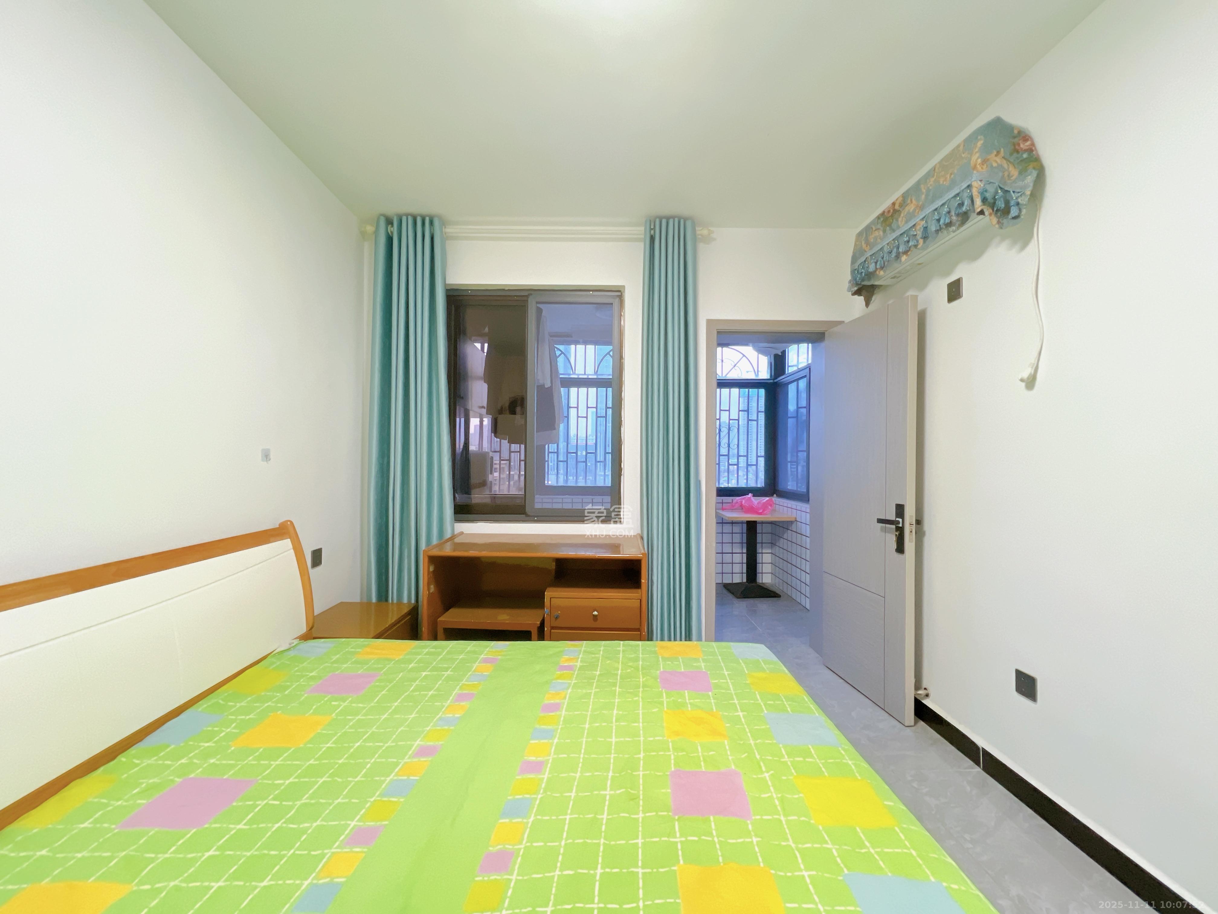 群芳园  3室2厅1卫    2500.0元/月室内图