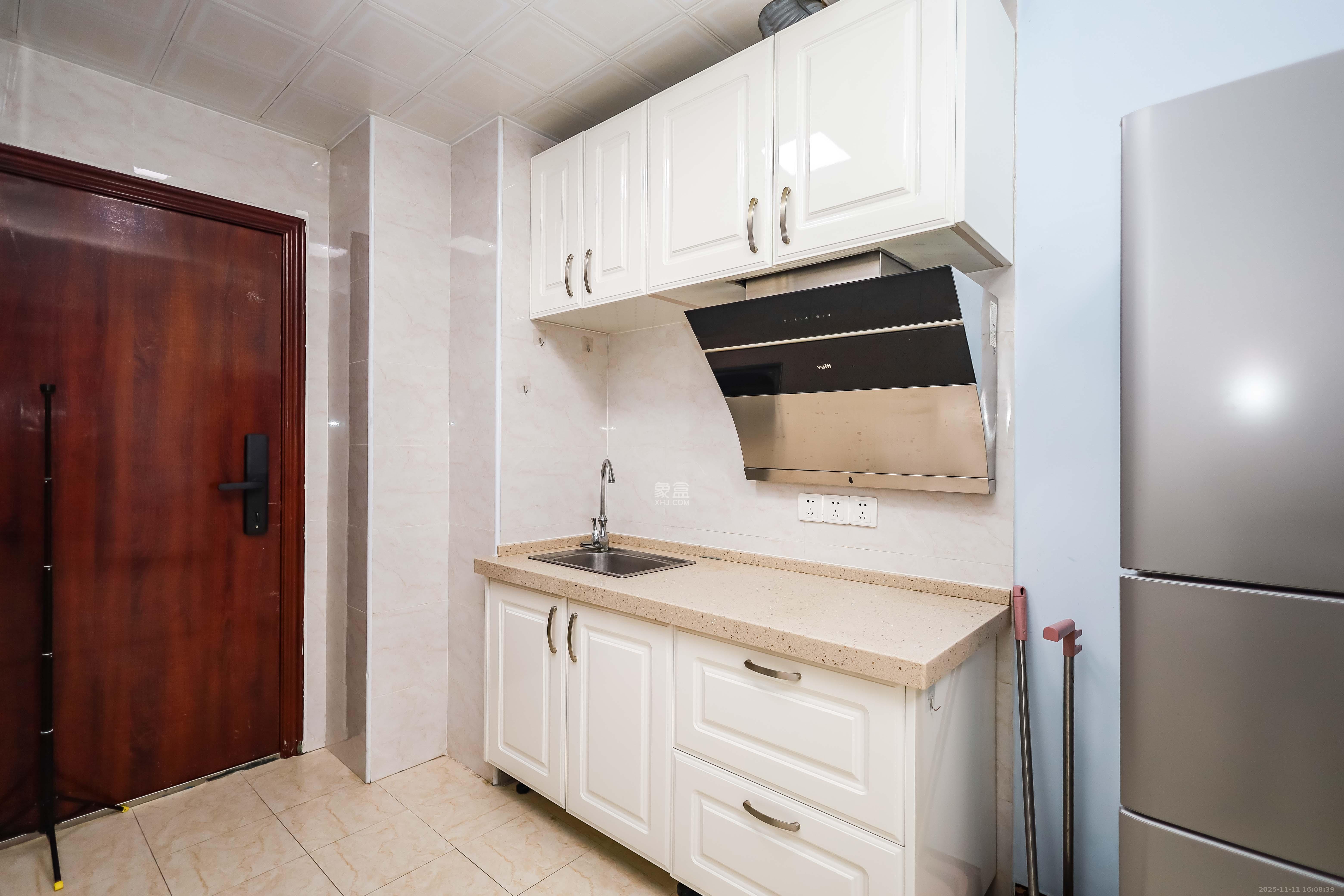 奥克斯缔壹城 1室1厅1卫 24.8万 奥克斯缔壹城 1室1厅1卫 24.8万厨房