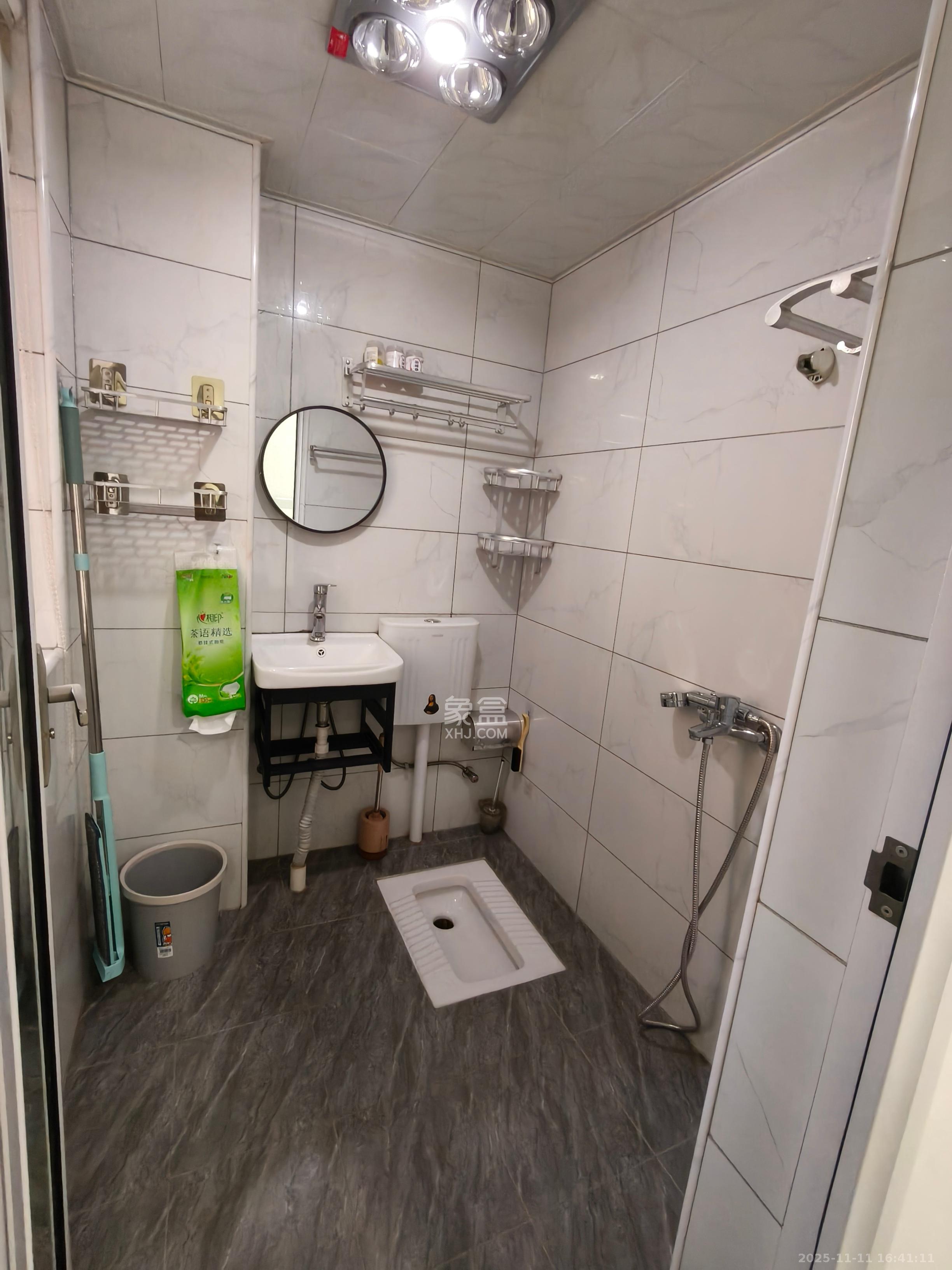 星城新宇川河苑  1室1厅1卫    1300.0元/月室内图