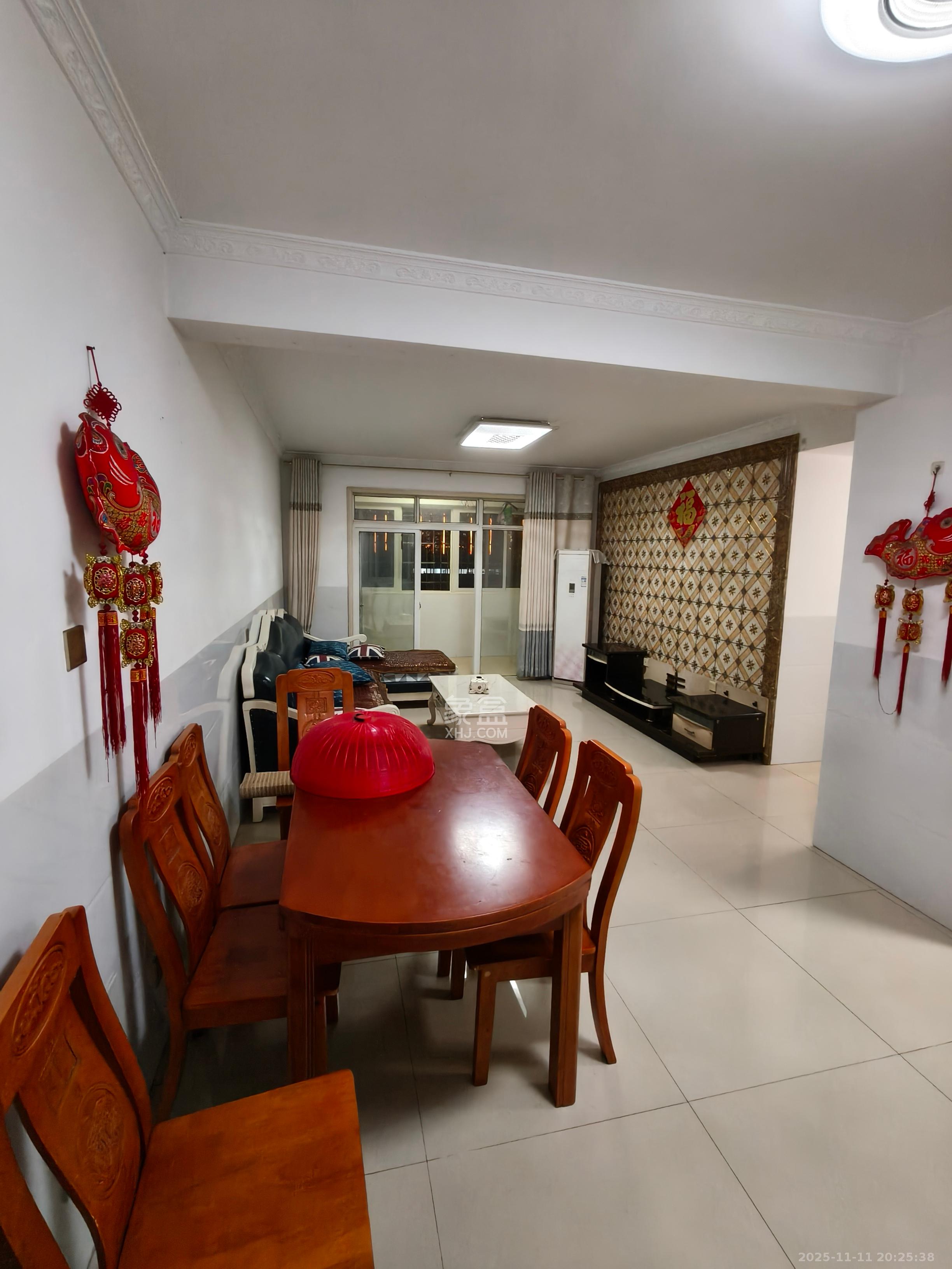 星城新宇黎锦苑  3室2厅2卫    1900.0元/月室内图