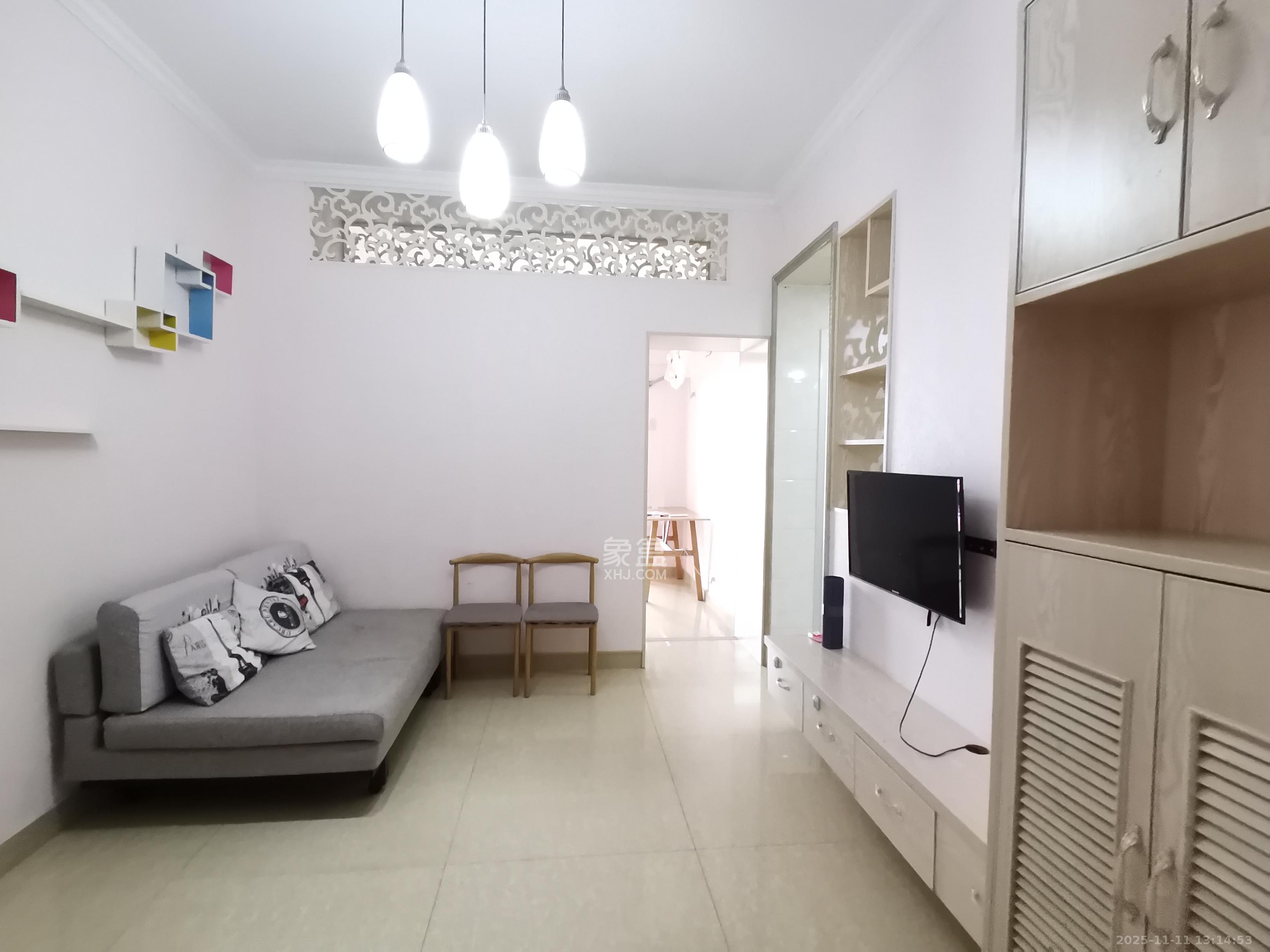 爵士湘  1室1厅0卫    1100.0元/月