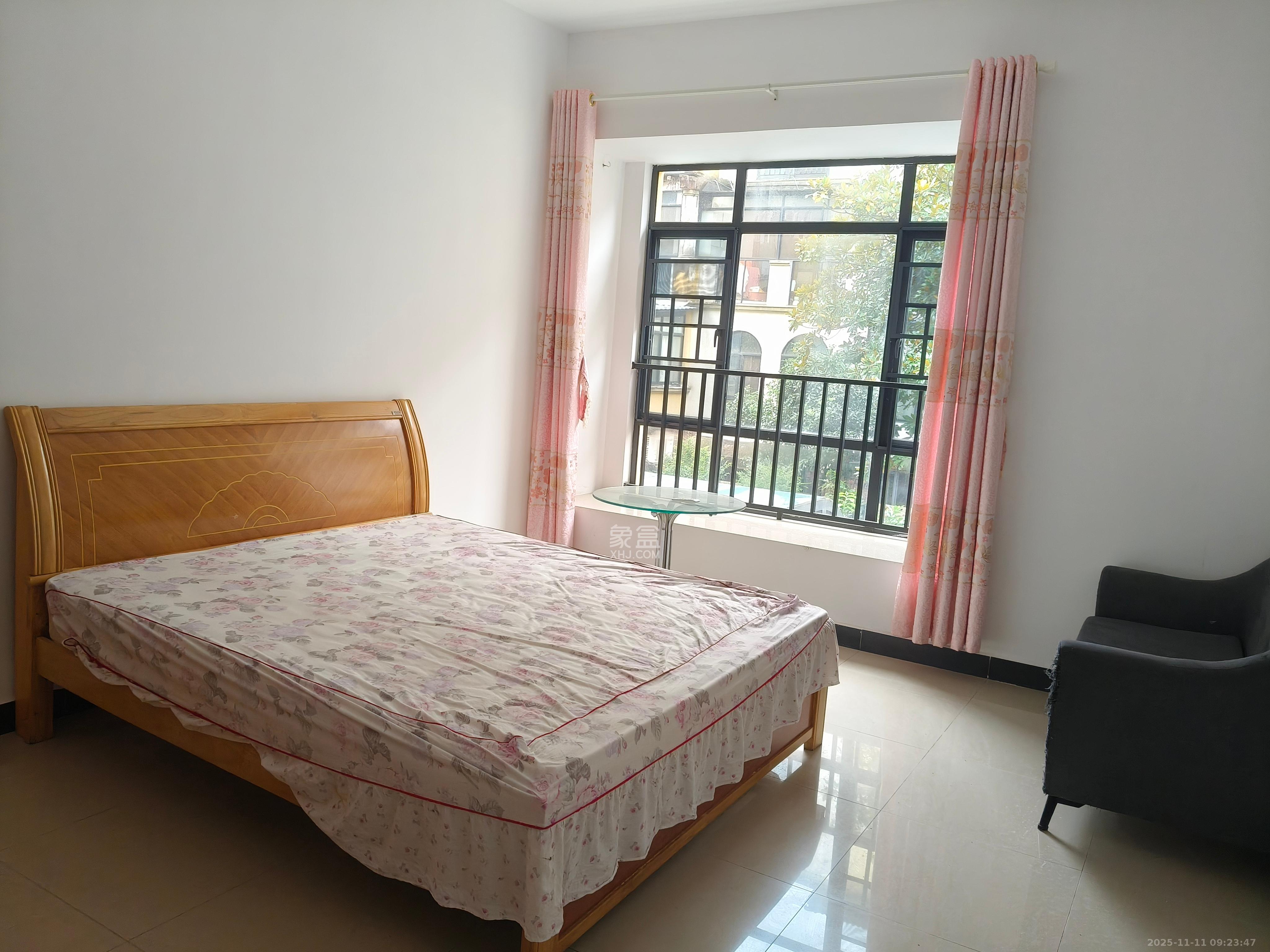 鹏基诺亚山林  4室2厅2卫    3000.0元/月