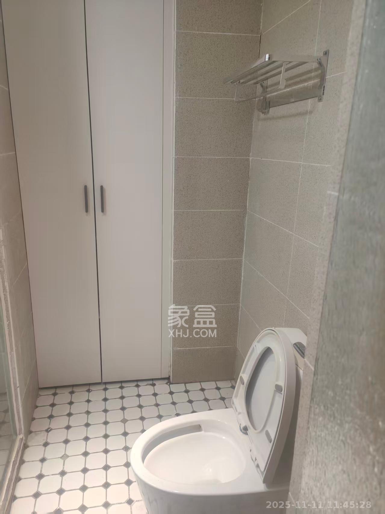 宇成开福广场  1室1厅1卫    1700.0元/月室内图