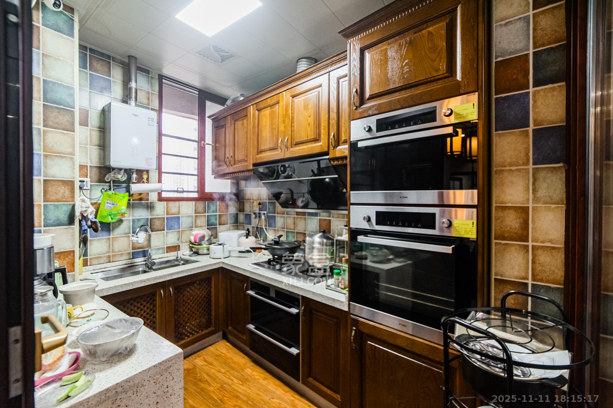 北辰定江洋  3室2厅2卫    550.0万厨房