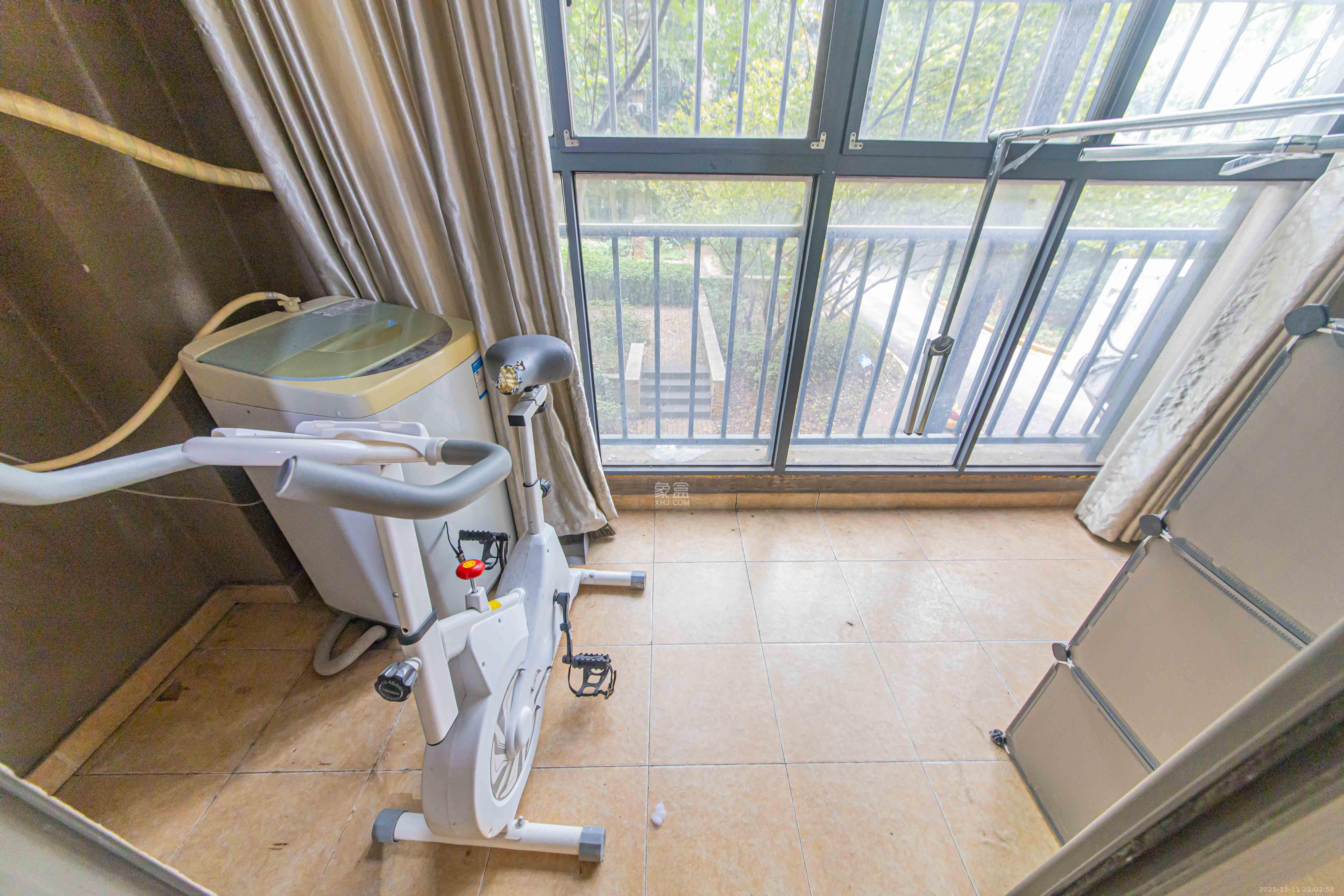 花漾年华（桂花园）  1室1厅1卫    34.0万阳台