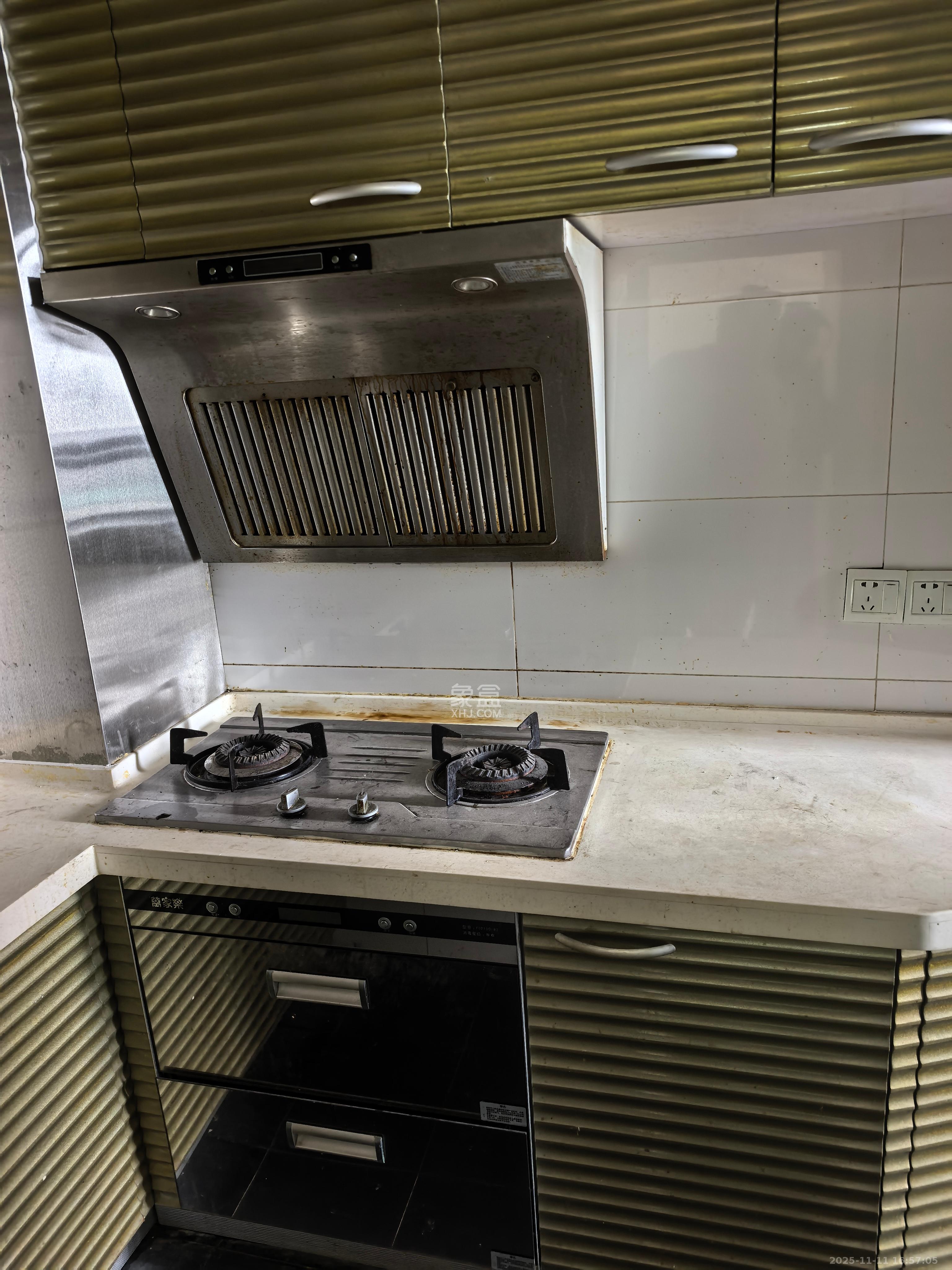 白沙晶城  1室1厅1卫    1800.0元/月室内图