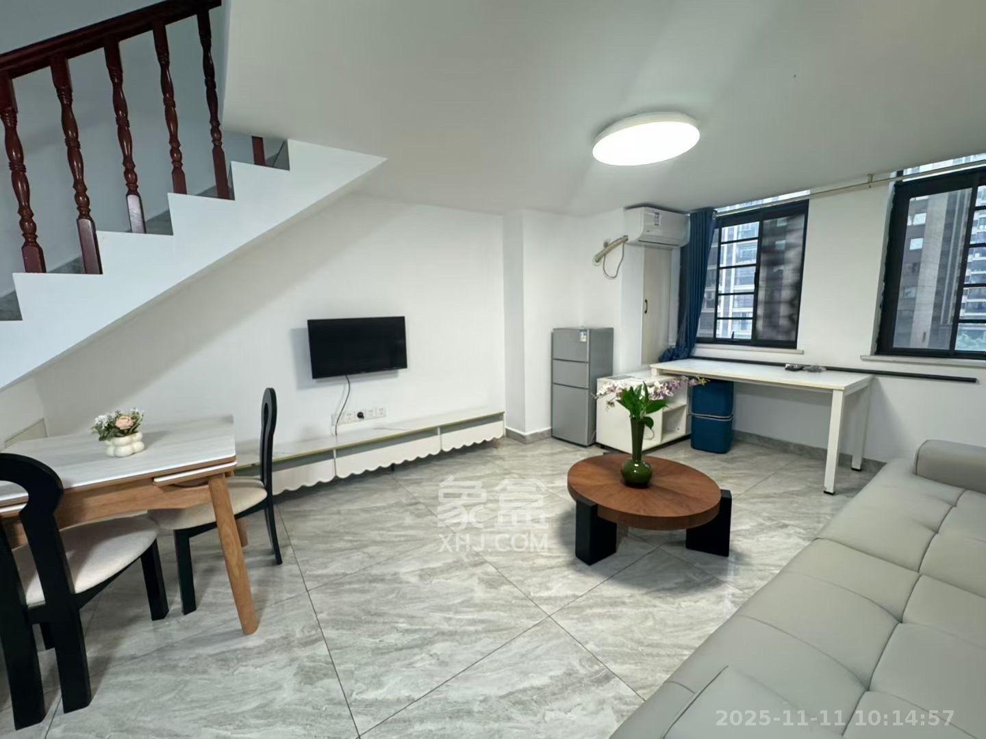 华润置地广场二期 2室1厅1卫 1600.0元/月 华润置地广场二期 2室1厅1卫 1600.0元/月室内图