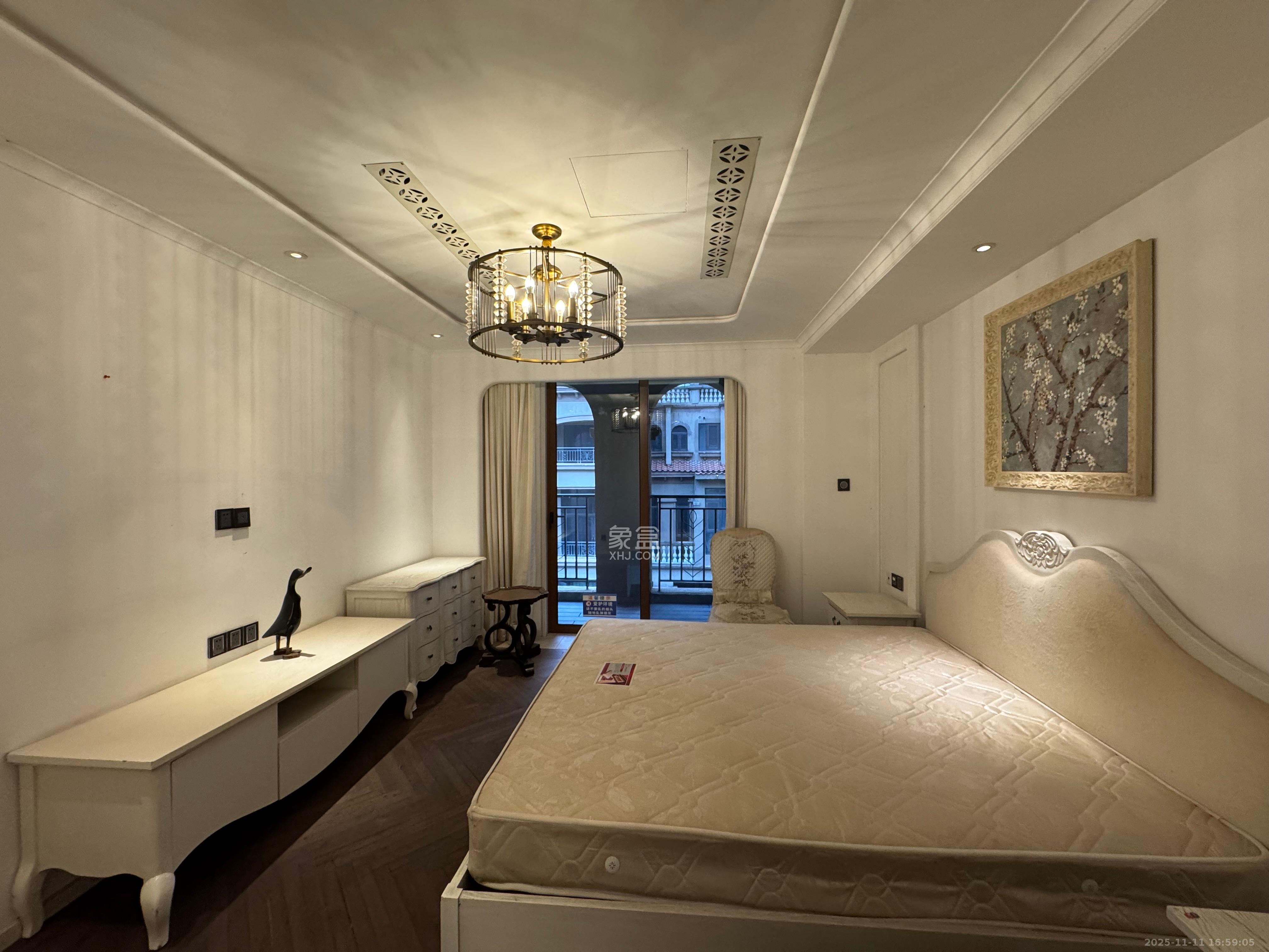 珠江郦城璞墅  6室3厅3卫    15000.0元/月室内图