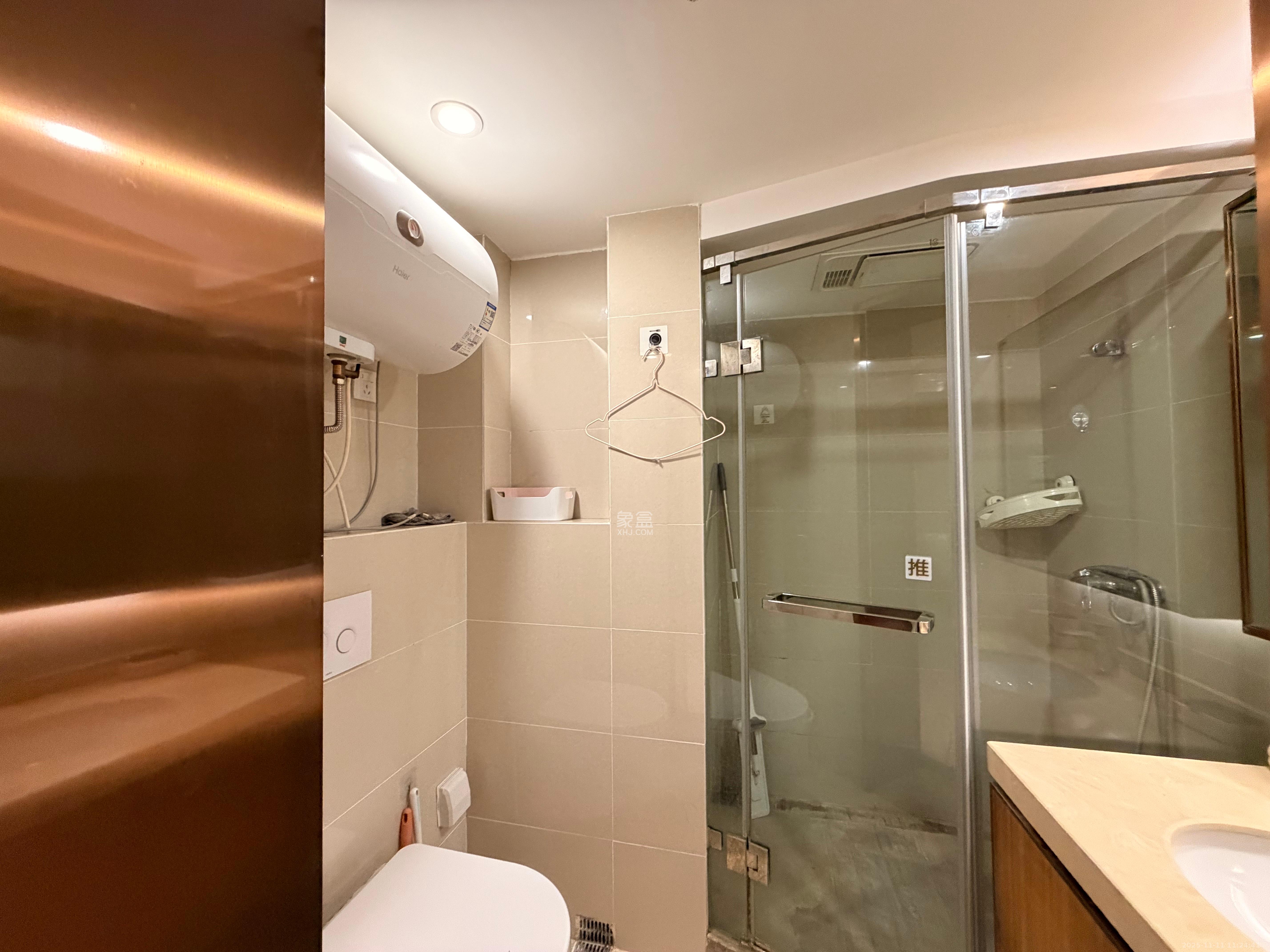 远洋外滩壹号 1室1厅1卫 2400.0元/月 远洋外滩壹号 1室1厅1卫 2400.0元/月室内图