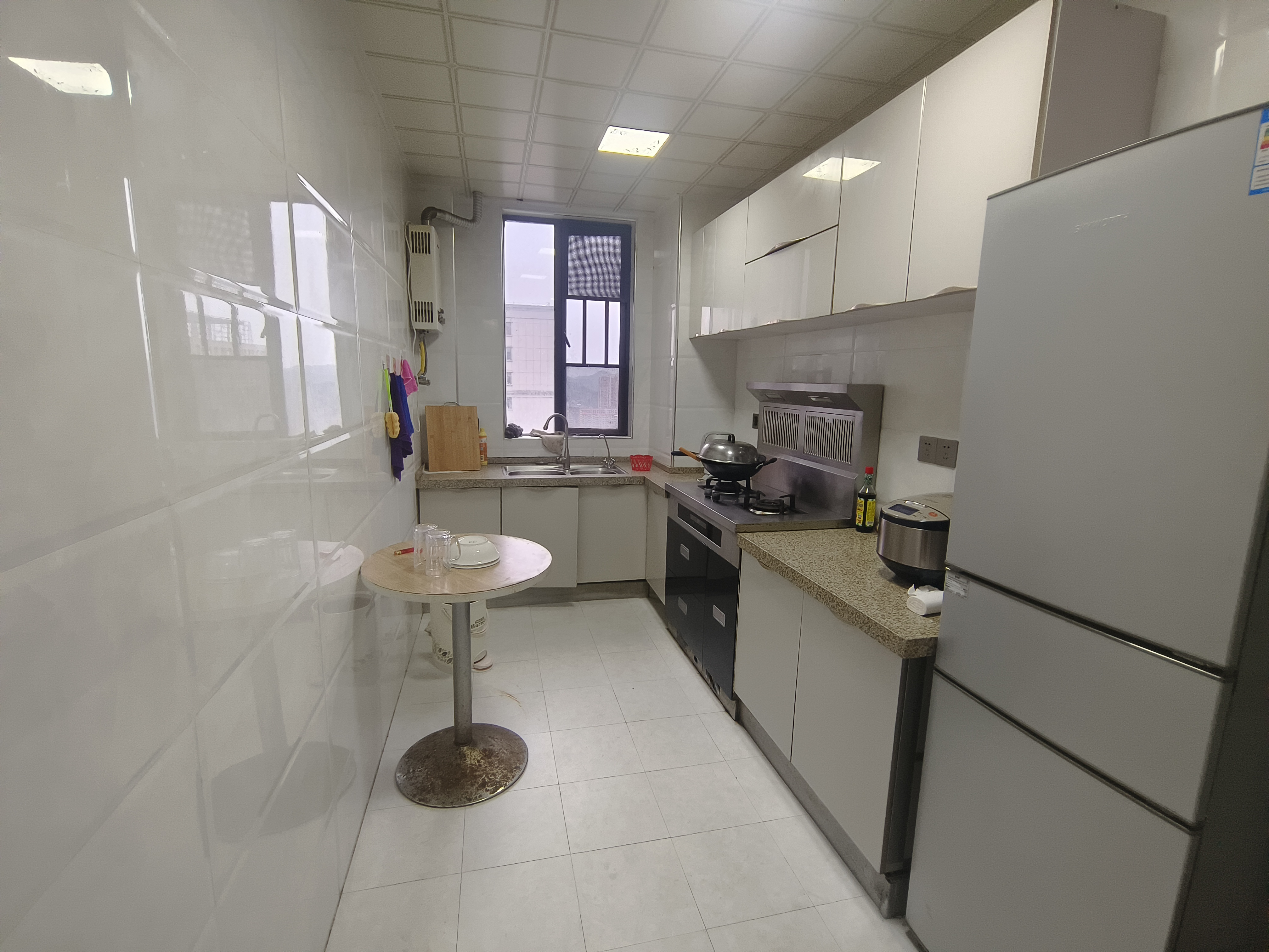 南苑上和二期 4室2厅1卫 99.0万 南苑上和二期 4室2厅1卫 99.0万客厅