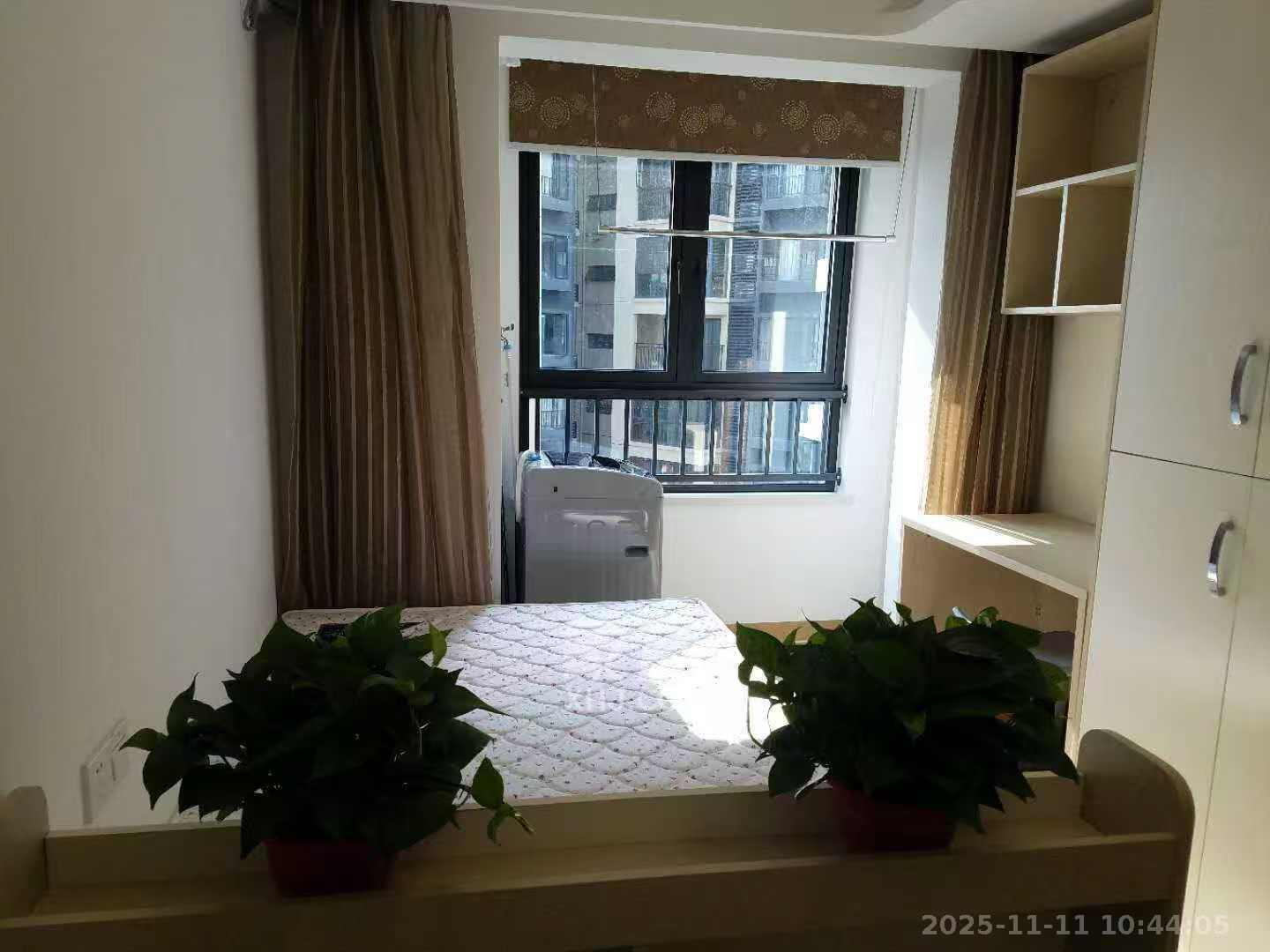 万科金域缇香 1室1厅1卫 1380.0元/月 万科金域缇香 1室1厅1卫 1380.0元/月室内图