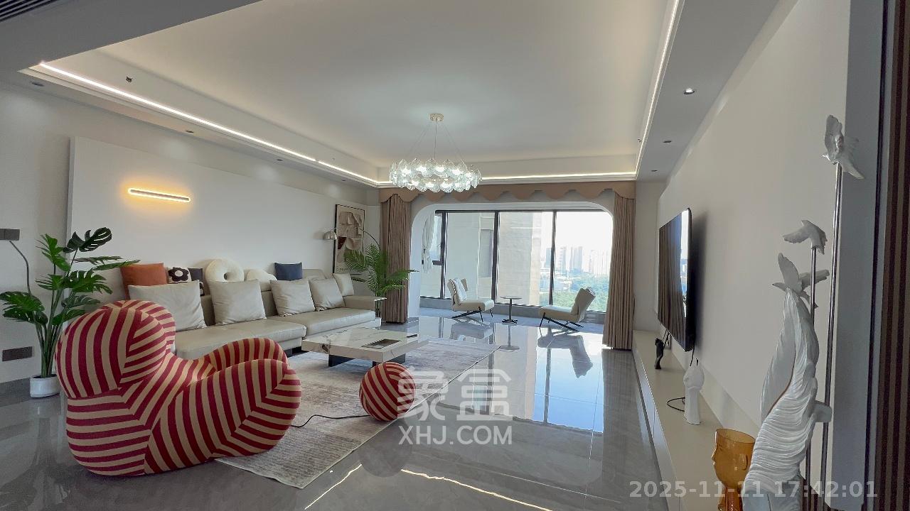 中建江山壹号  5室2厅3卫    9000.0元/月