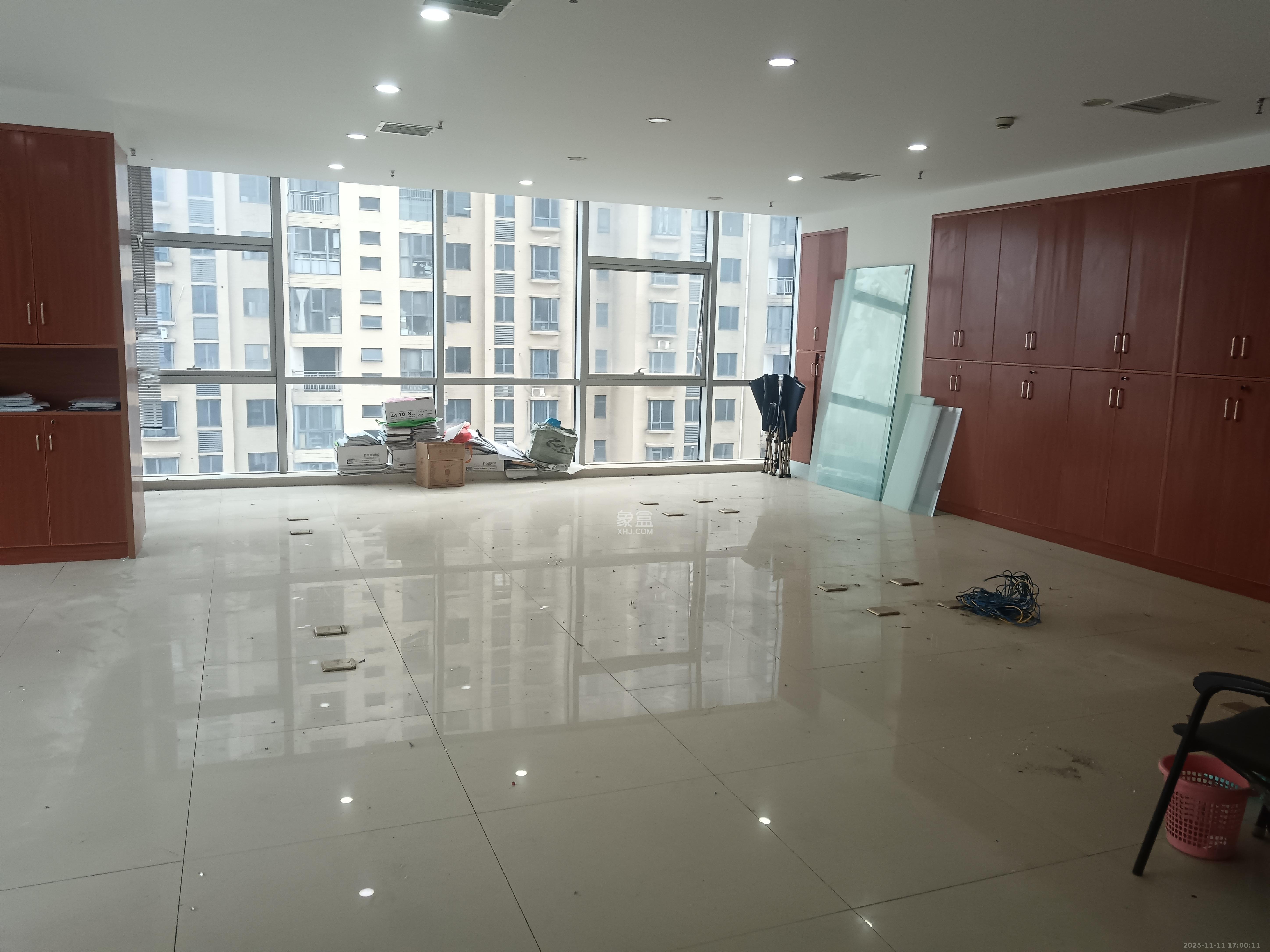 轻盐阳光CEO(轻盐雅苑)(轻奢时代)   142.72㎡      7000.0元/月室内图