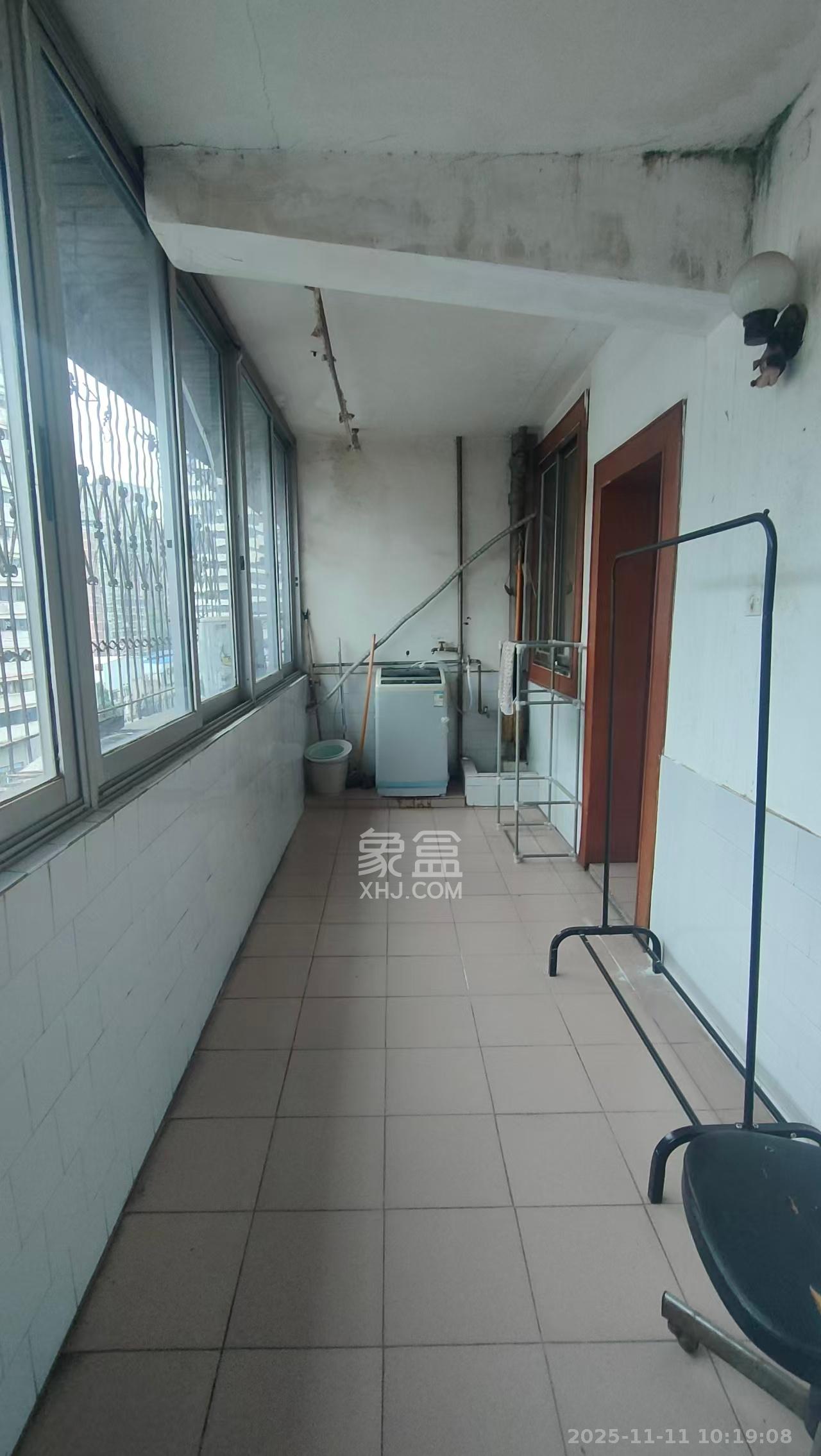 华光外贸  2室1厅1卫    1200.0元/月室内图