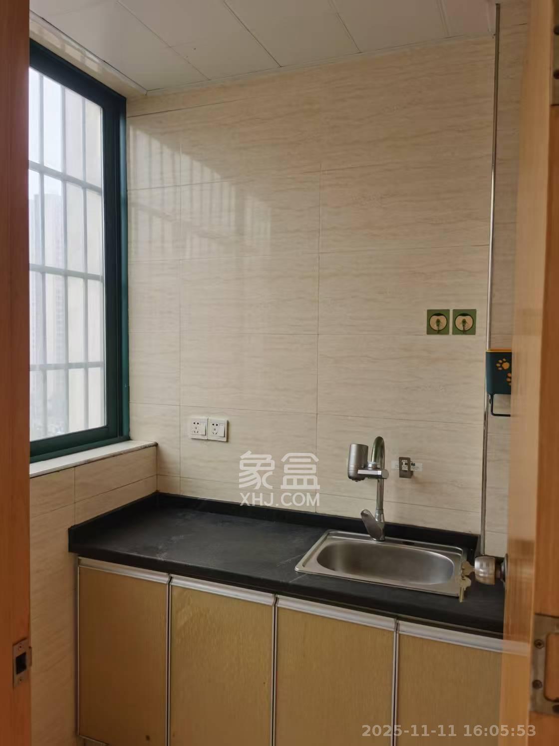 城西公寓（西城门第）  1室1厅1卫    1600.0元/月室内图