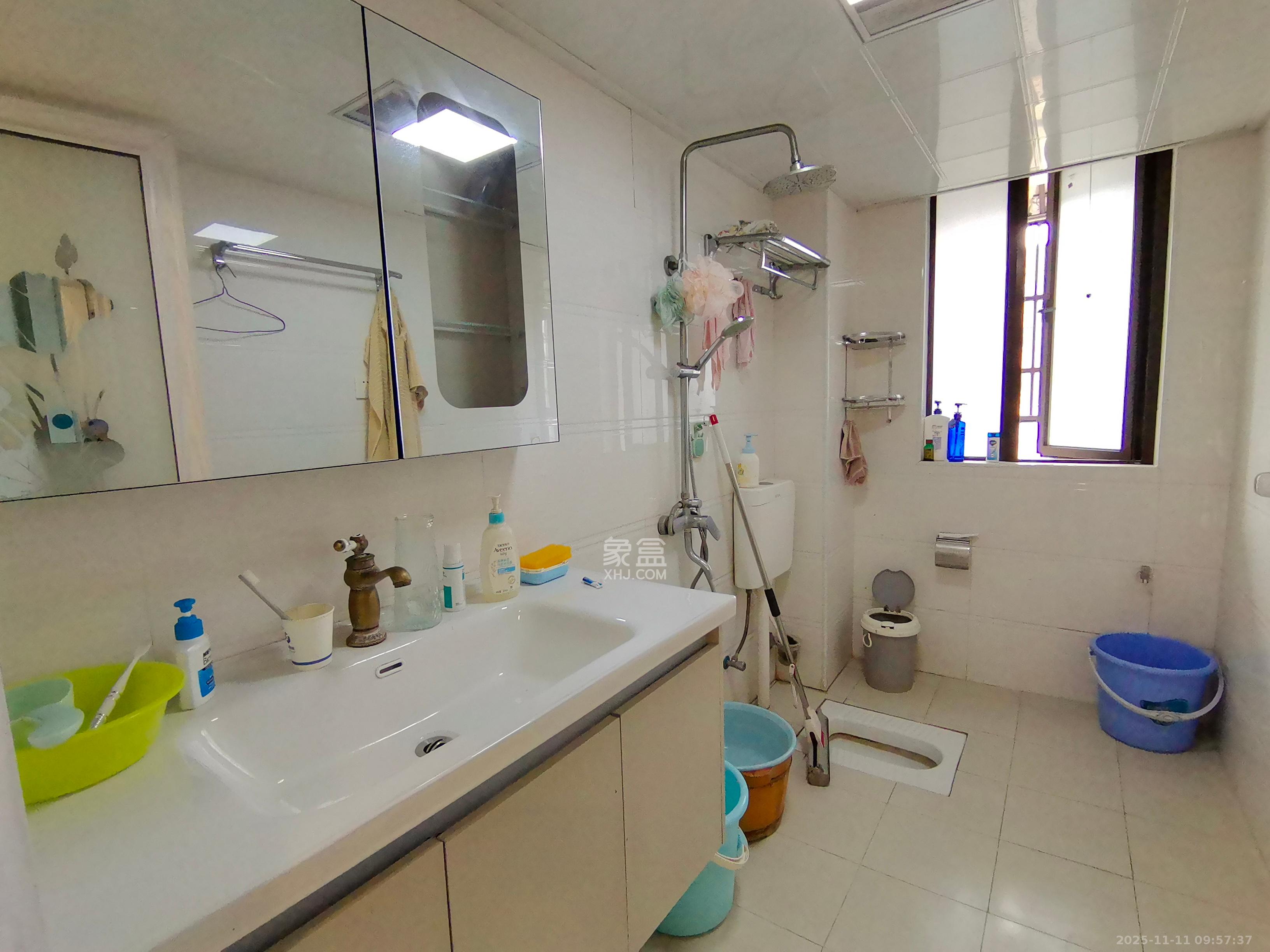 奥克斯缔壹城  3室1厅2卫    2600.0元/月室内图