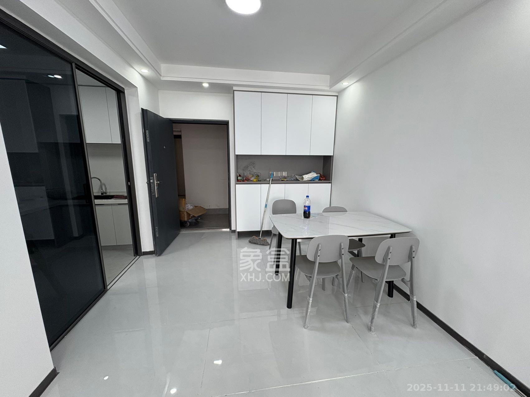 旭日嘉苑 2室1厅1卫 2500.0元/月 旭日嘉苑 2室1厅1卫 2500.0元/月室内图