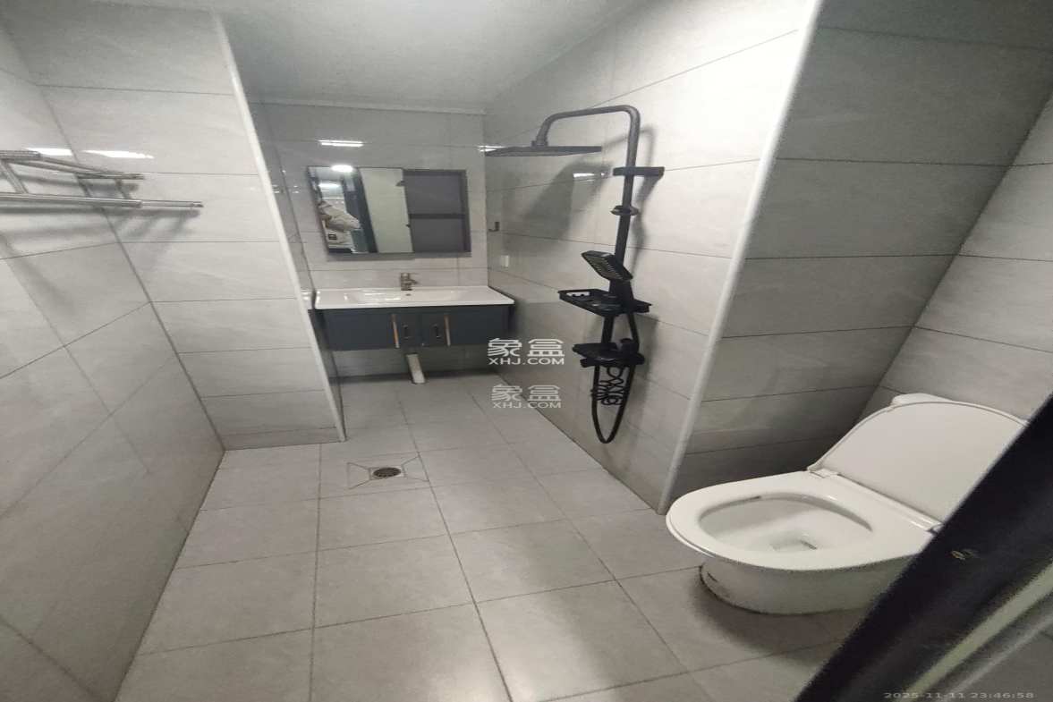 上东印象 5室2厅2卫 3800.0元/月 上东印象 5室2厅2卫 3800.0元/月室内图